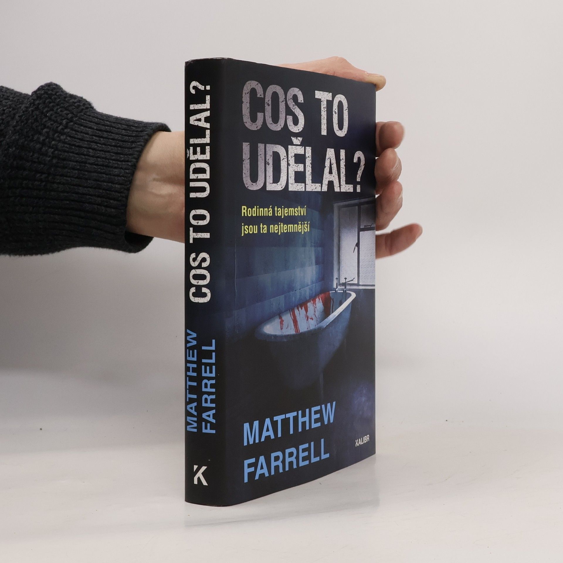 Matthew Farrell Cos to udělal?