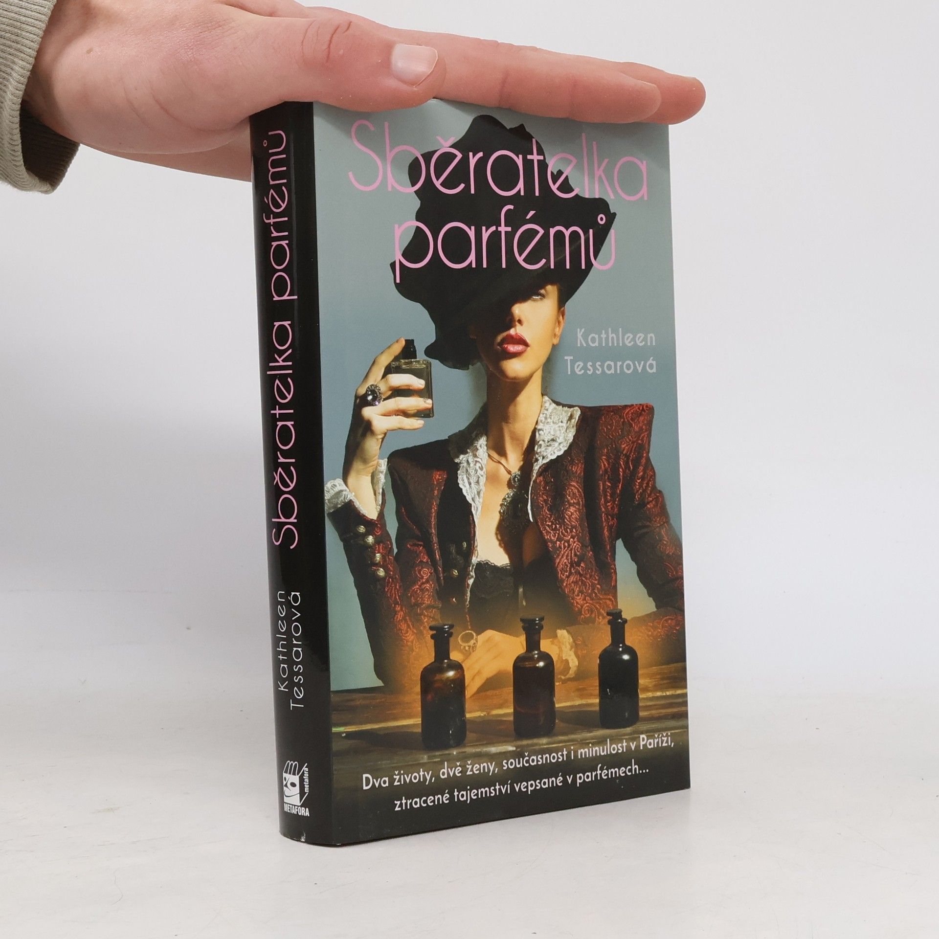 Kathleen Tessaro Sběratelka parfémů
