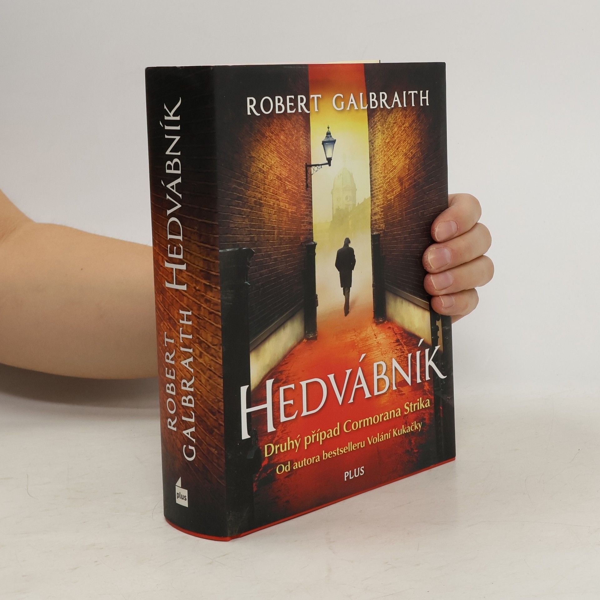 Robert Galbraith Hedvábník