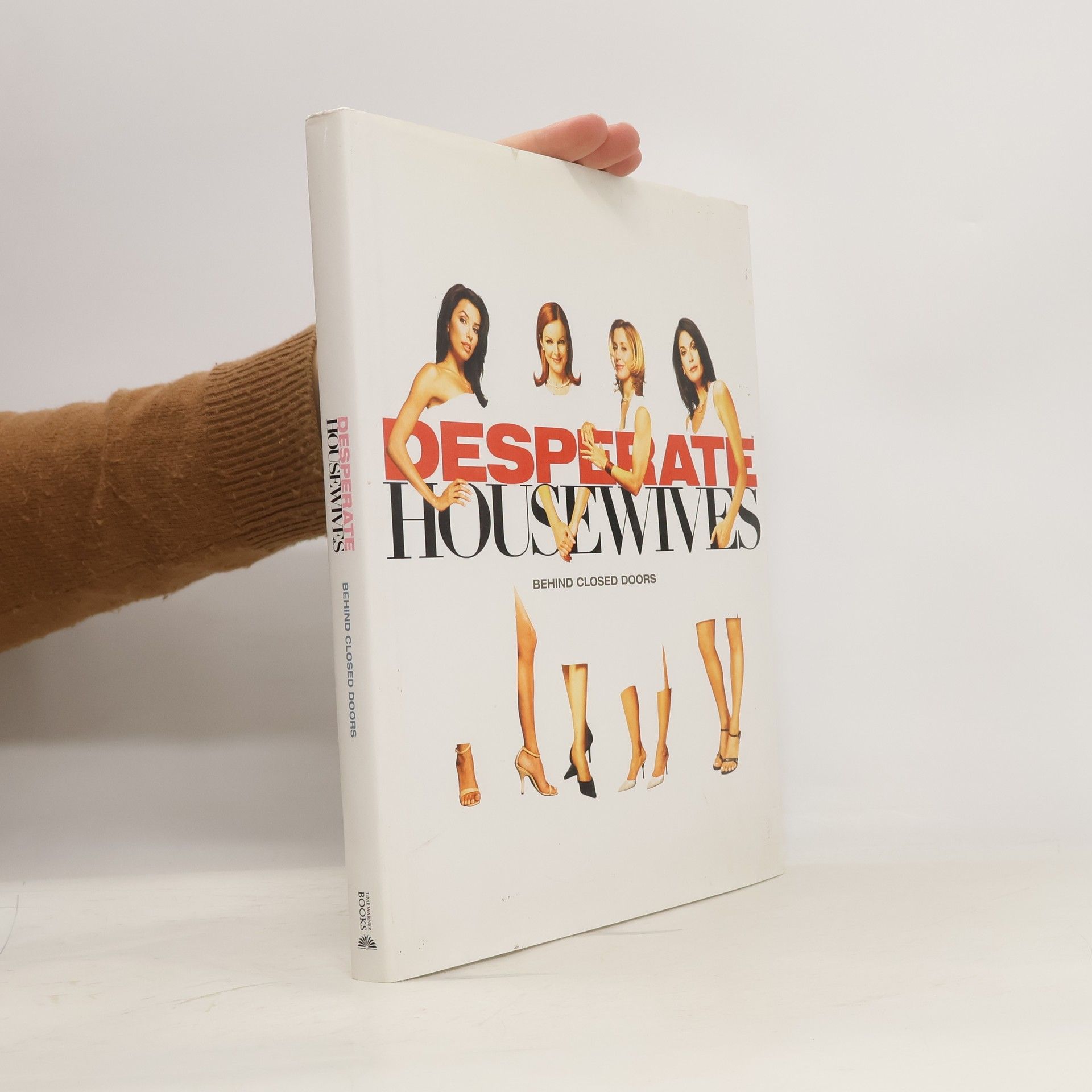 Various authors Desperate housewives - Behind closed doors