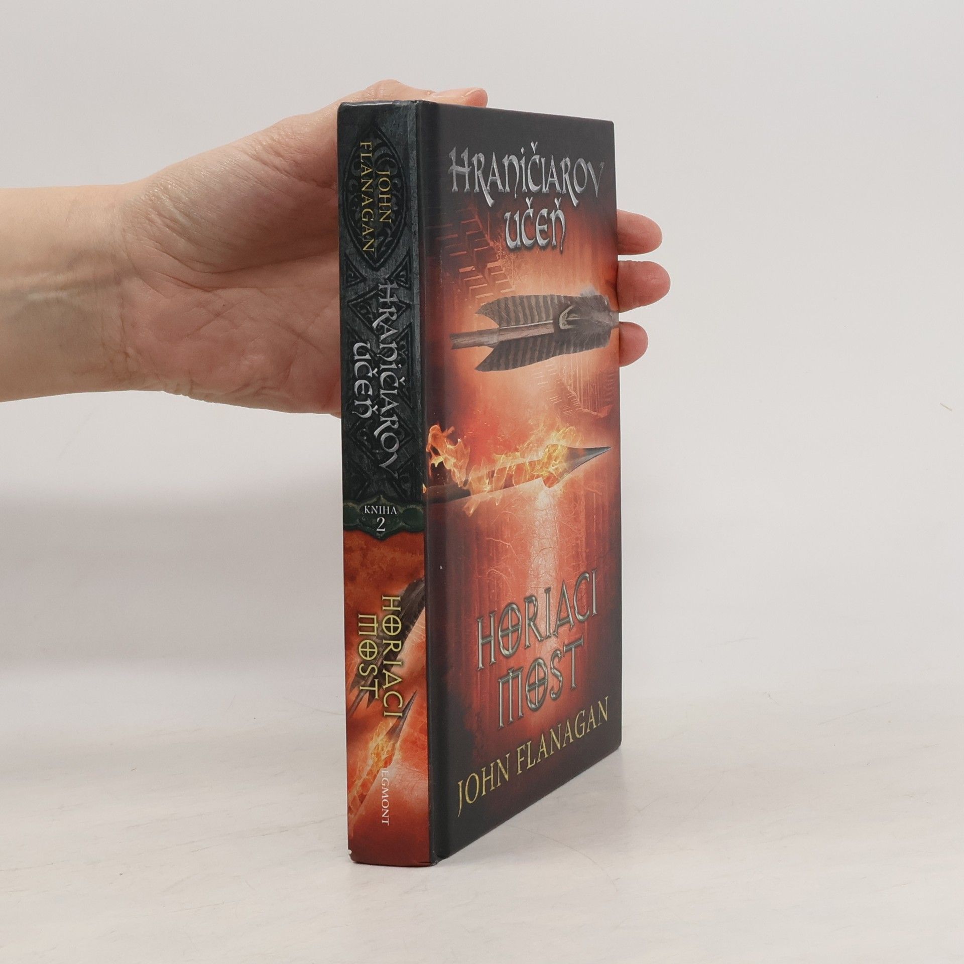 John Flanagan Hraničiarov učeň. Horiaci most