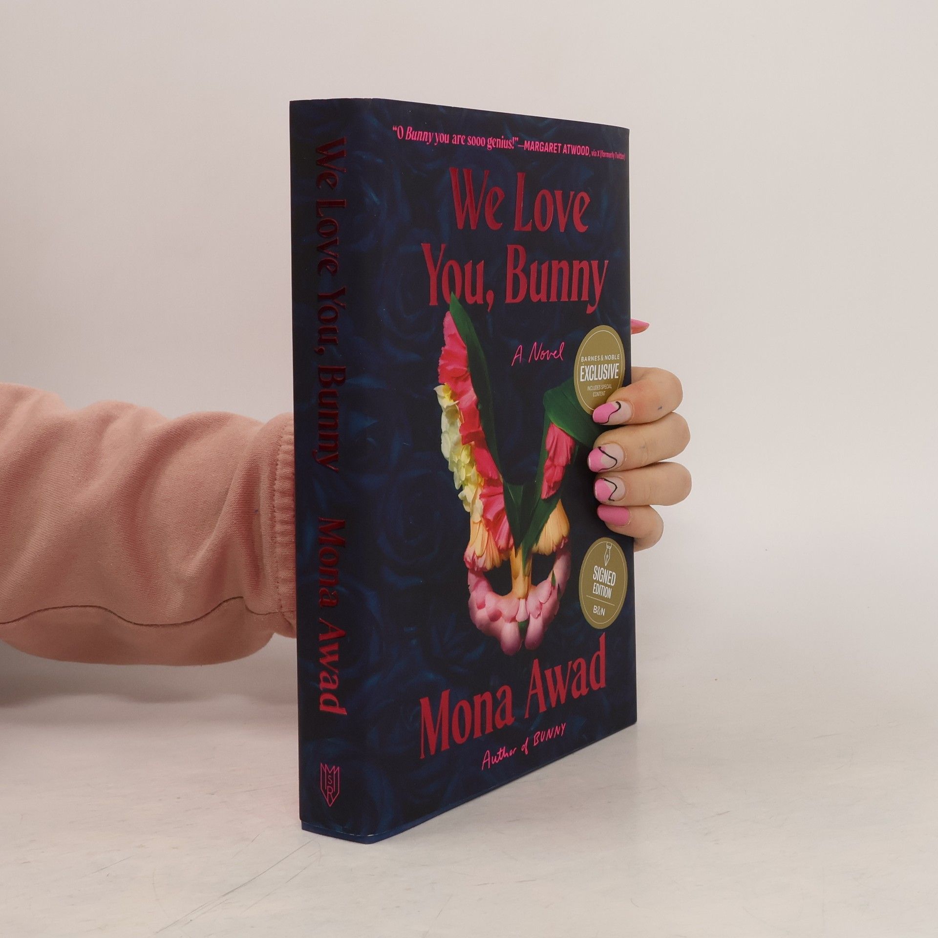 Mona Awad We Love You, Bunny