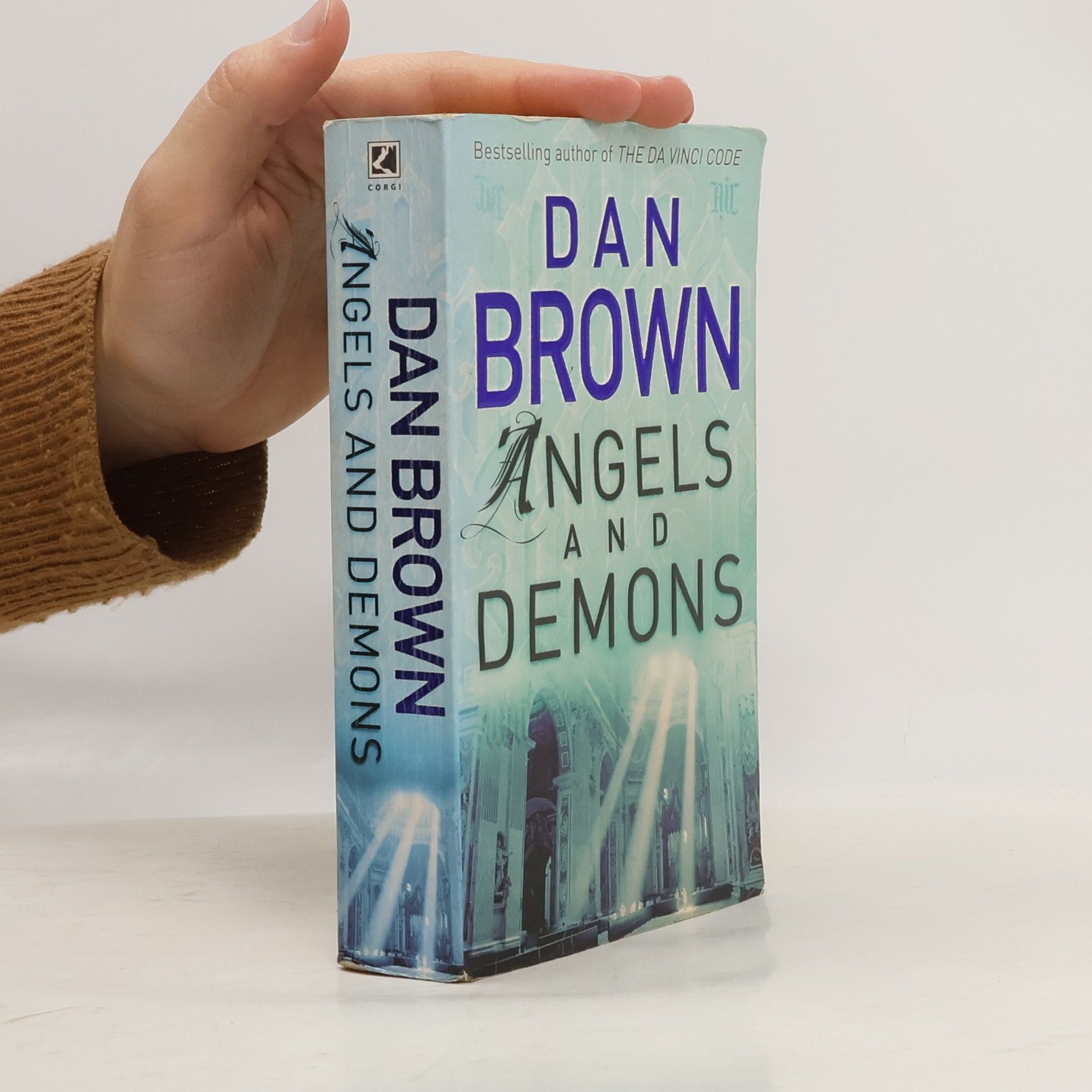 Dan Brown Angels and Demons