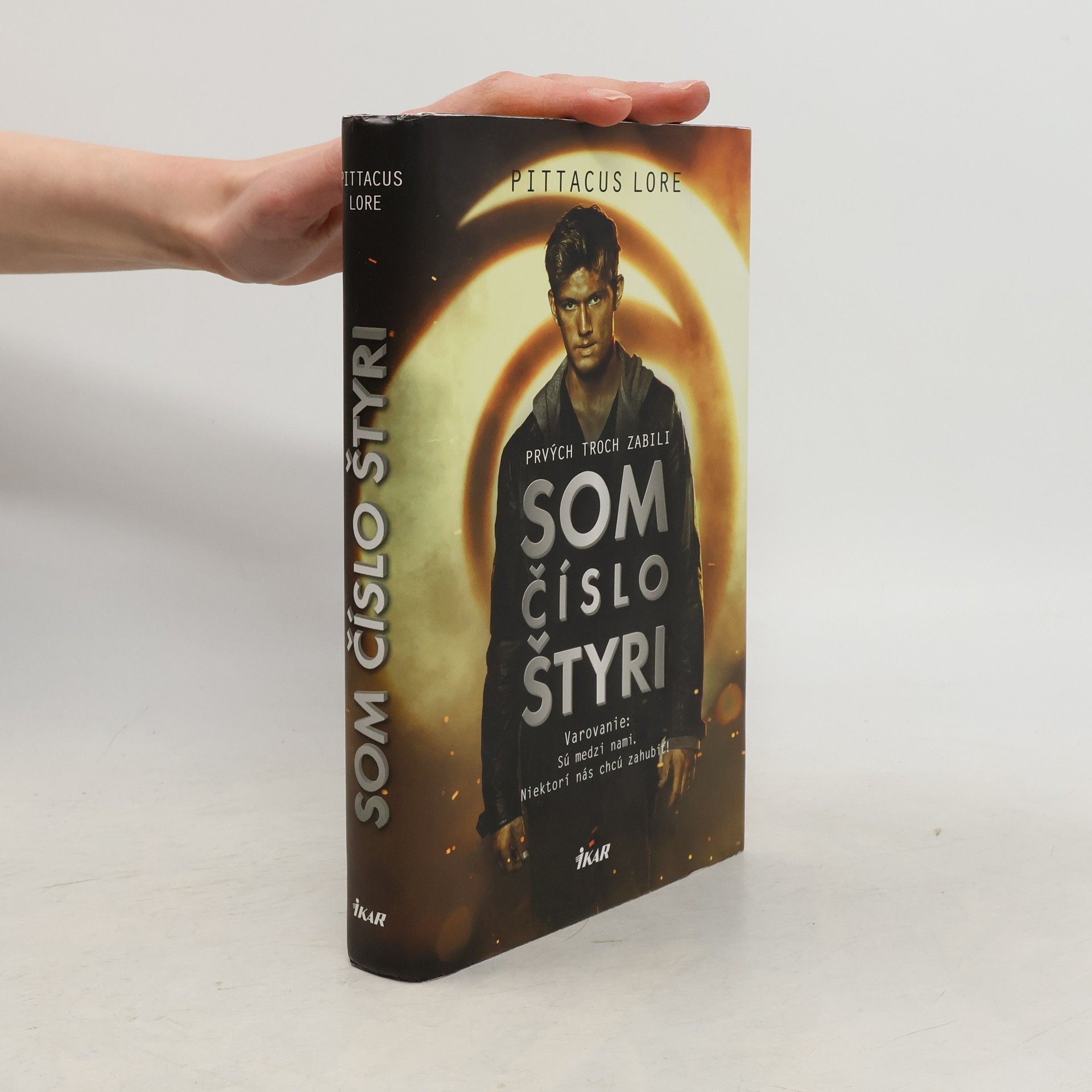 Pittacus Lore Som číslo štyri