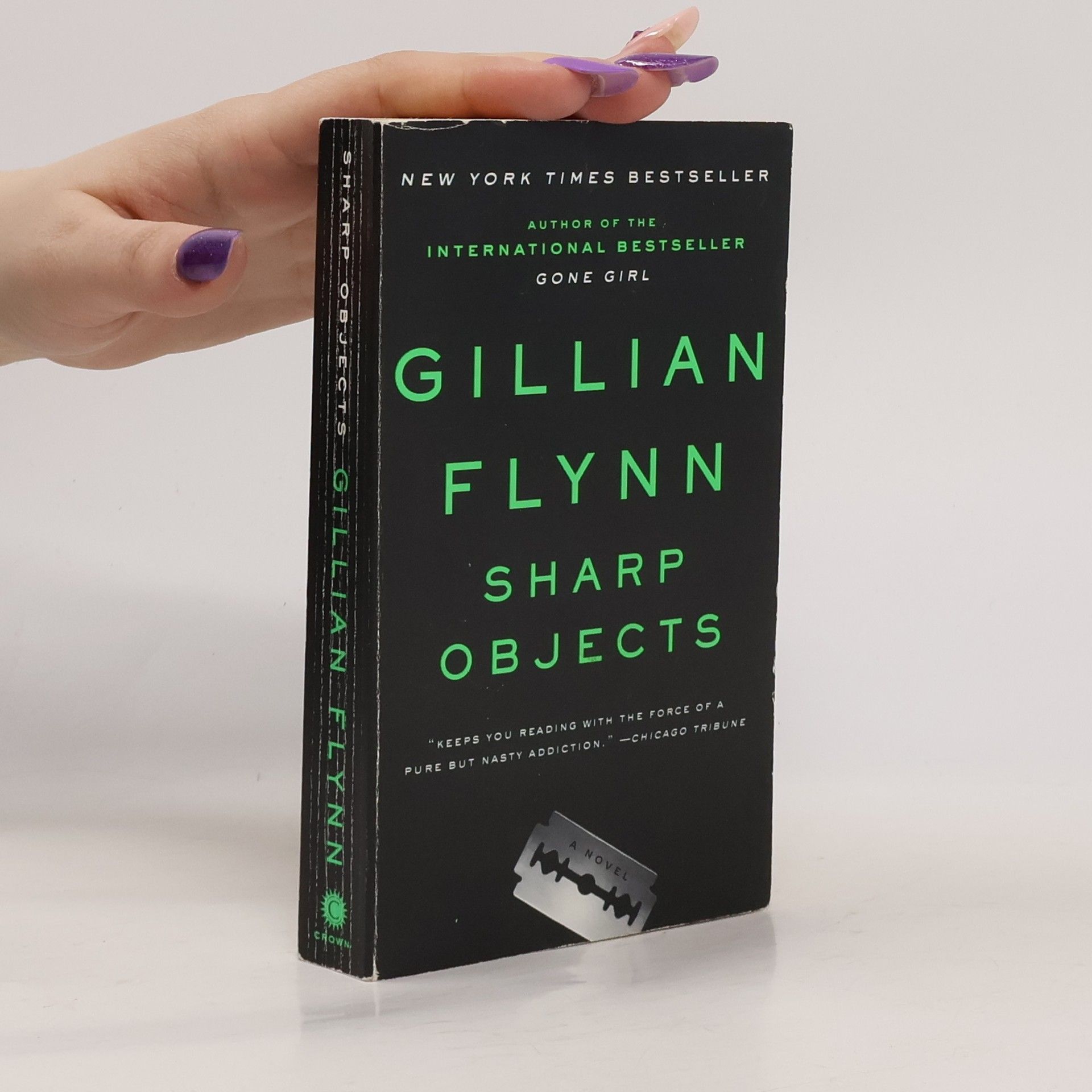 Gillian Flynn Sharp Objects