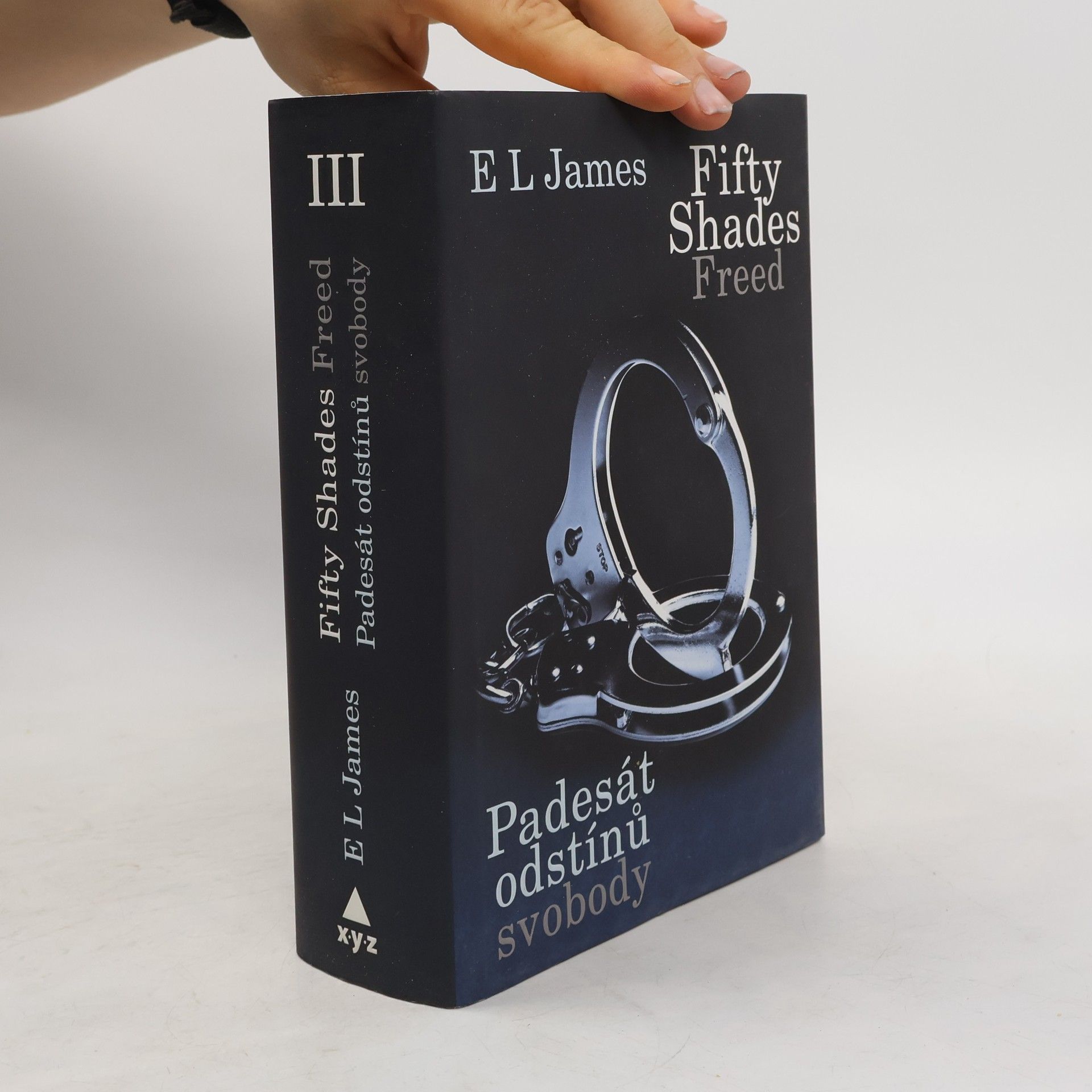 E. L. James Padesát odstínů svobody
