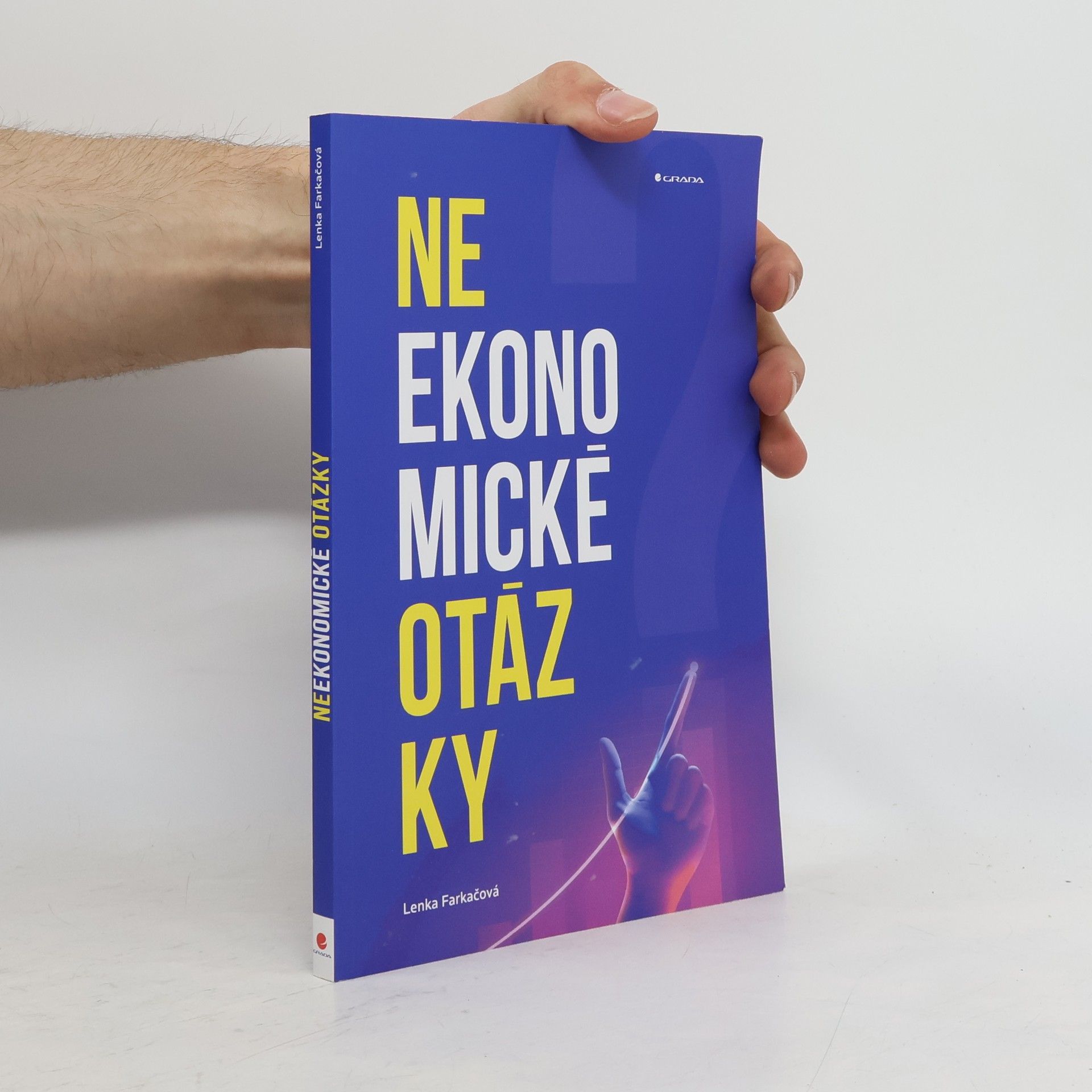 Lenka Farkačová Neekonomické otázky