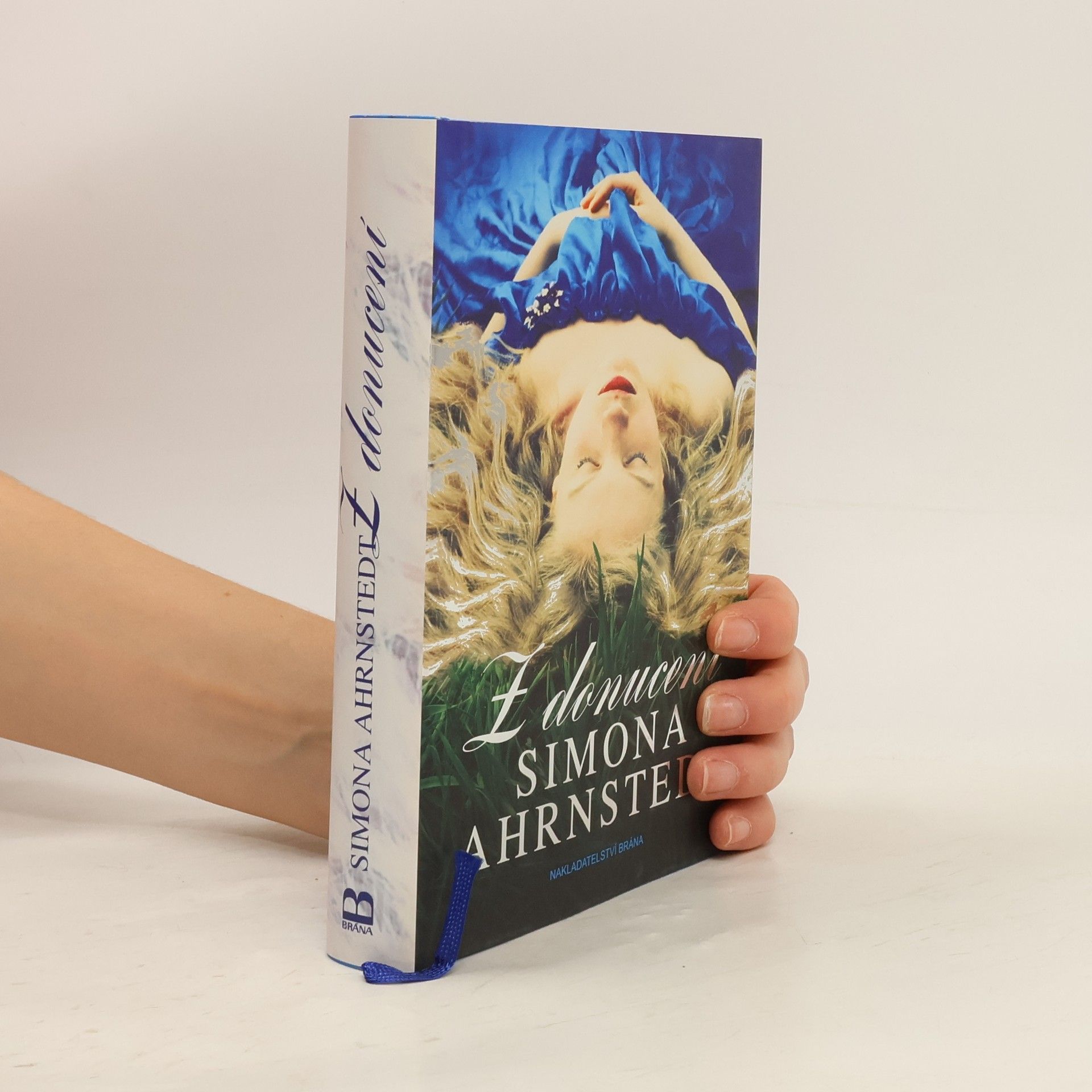 Simona Ahrnstedt Z donucení