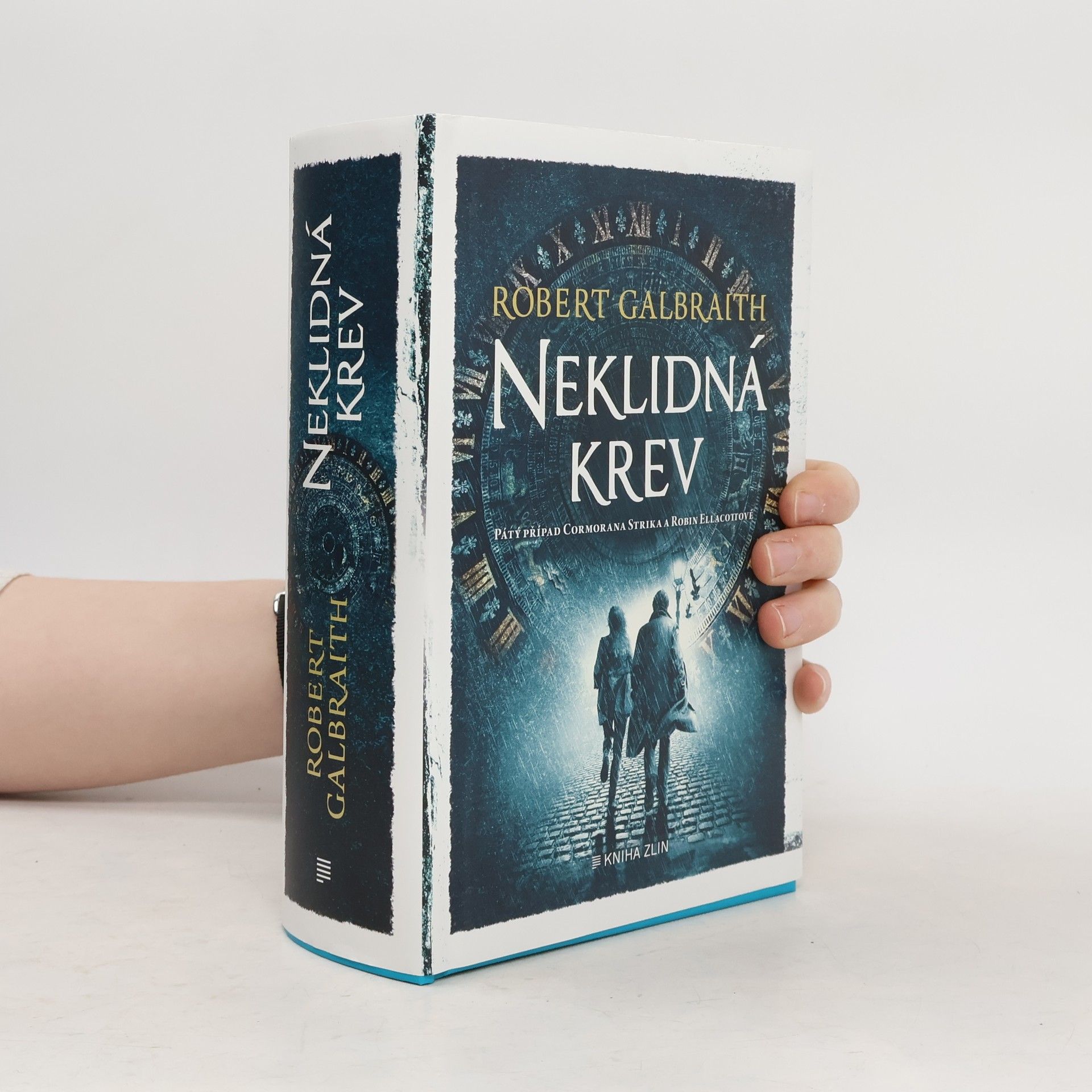 Robert Galbraith Neklidná krev