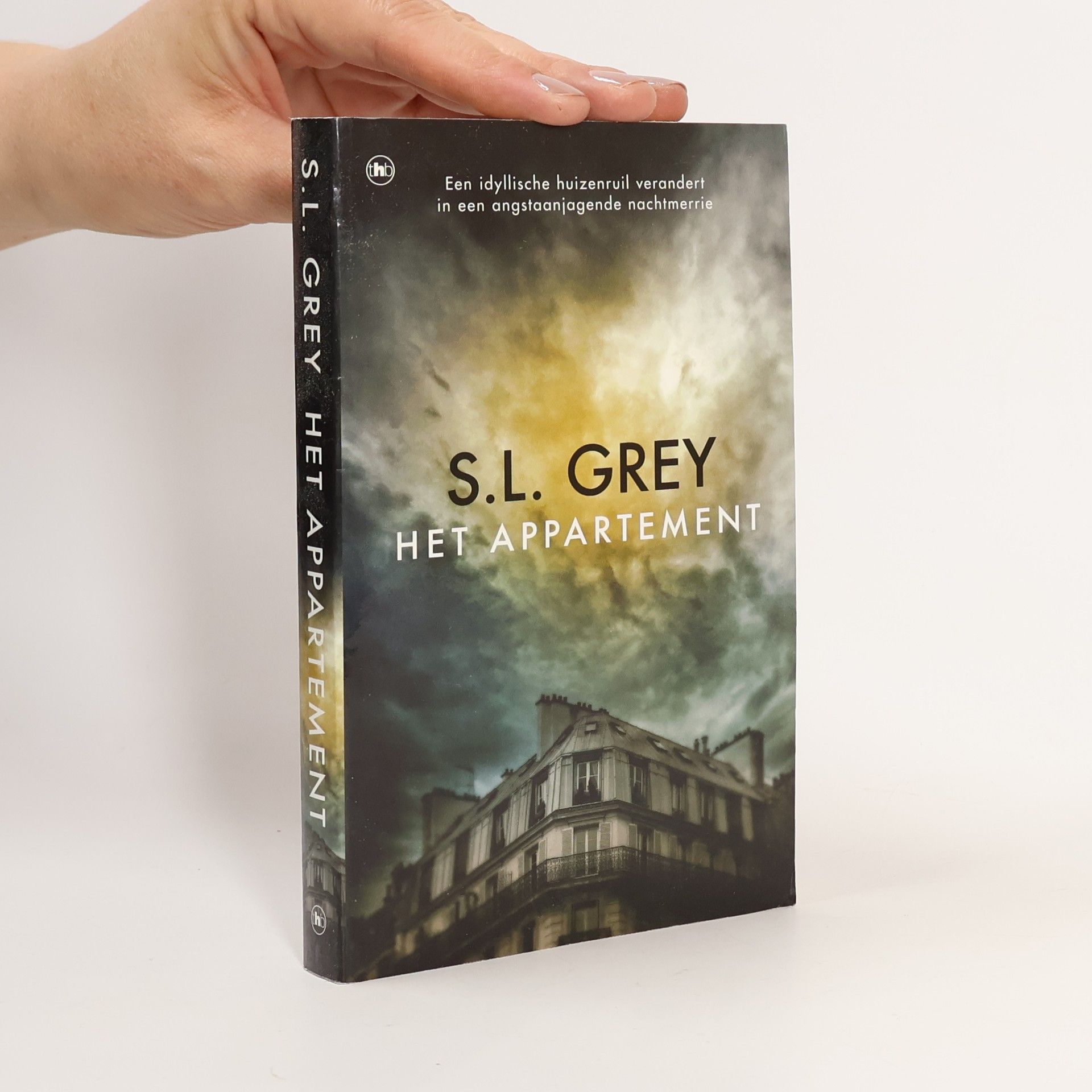 S.L. Grey Het appartemen