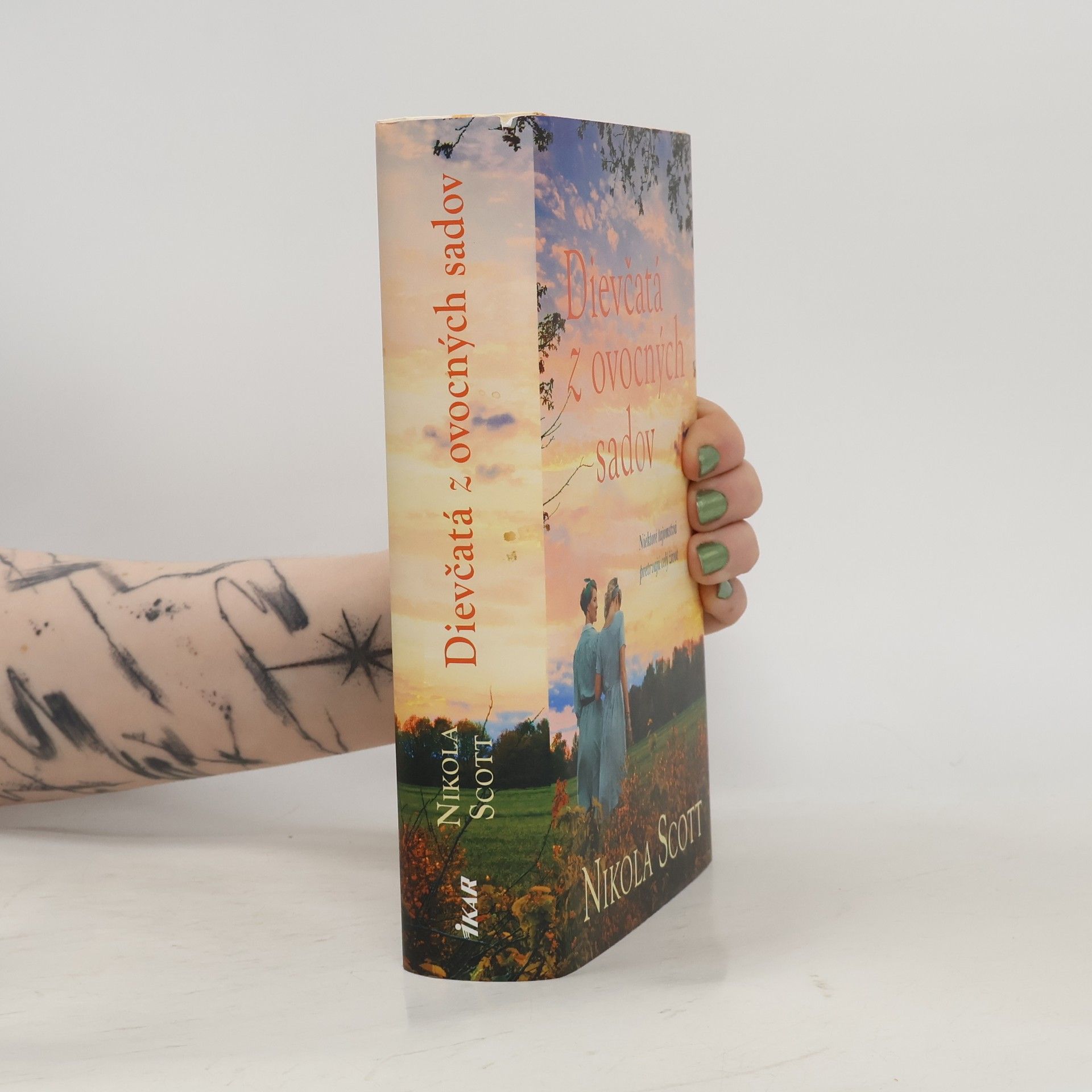 Nikola Scott Dievčatá z ovocných sadov