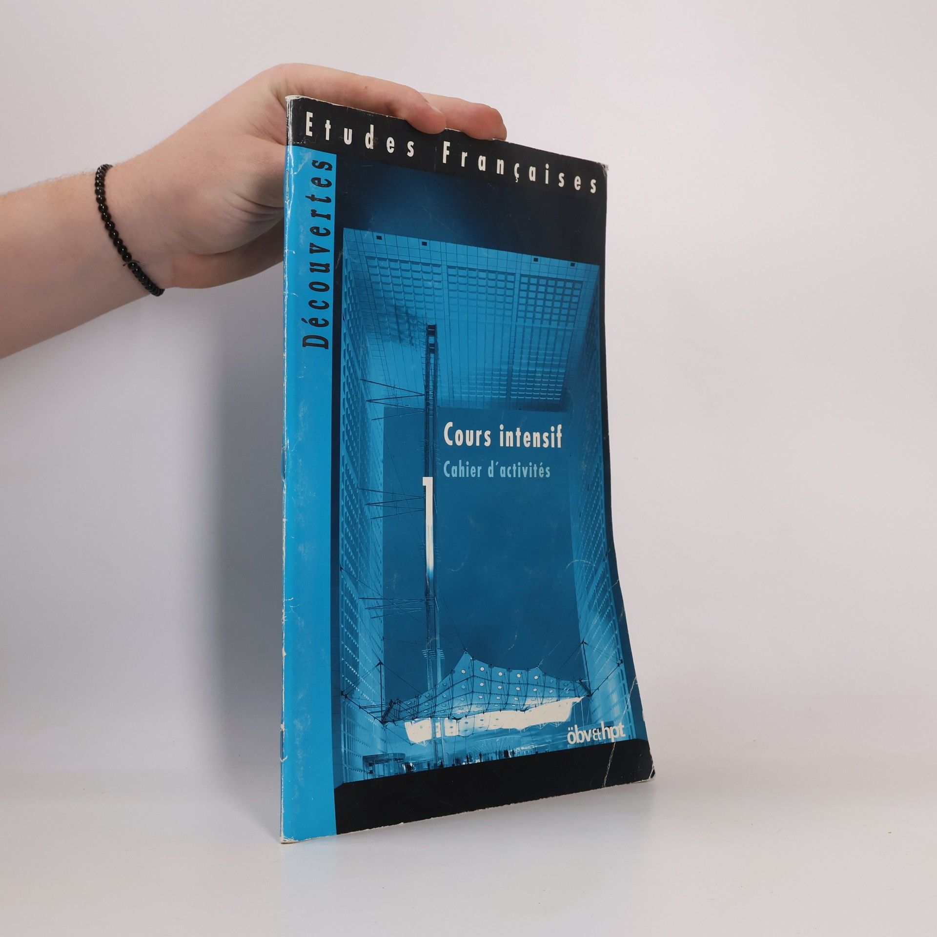 Various authors Etudes Françaises. Découvertes. Cours intensif 1