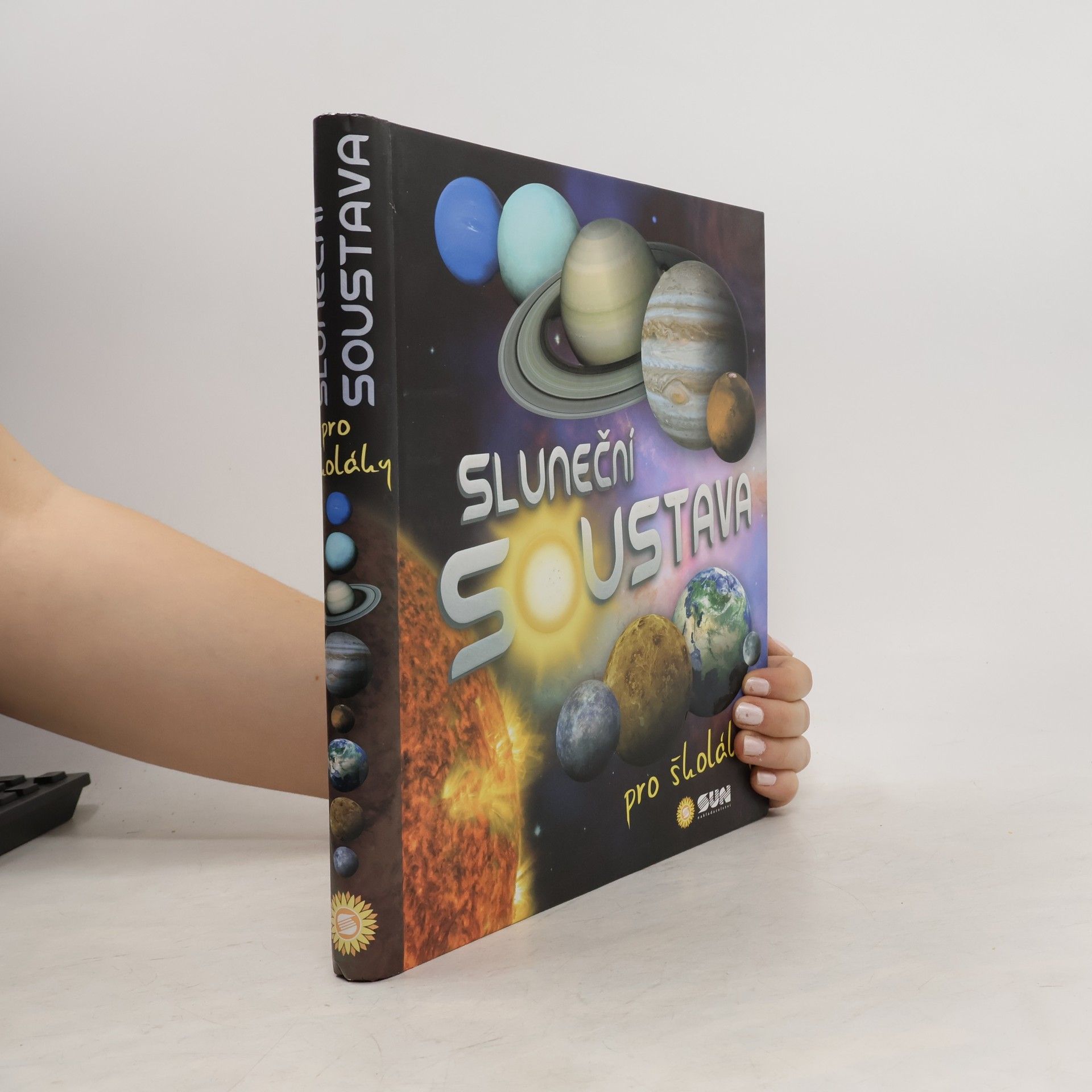 Aga Ediciones Sluneční soustava pro školáky