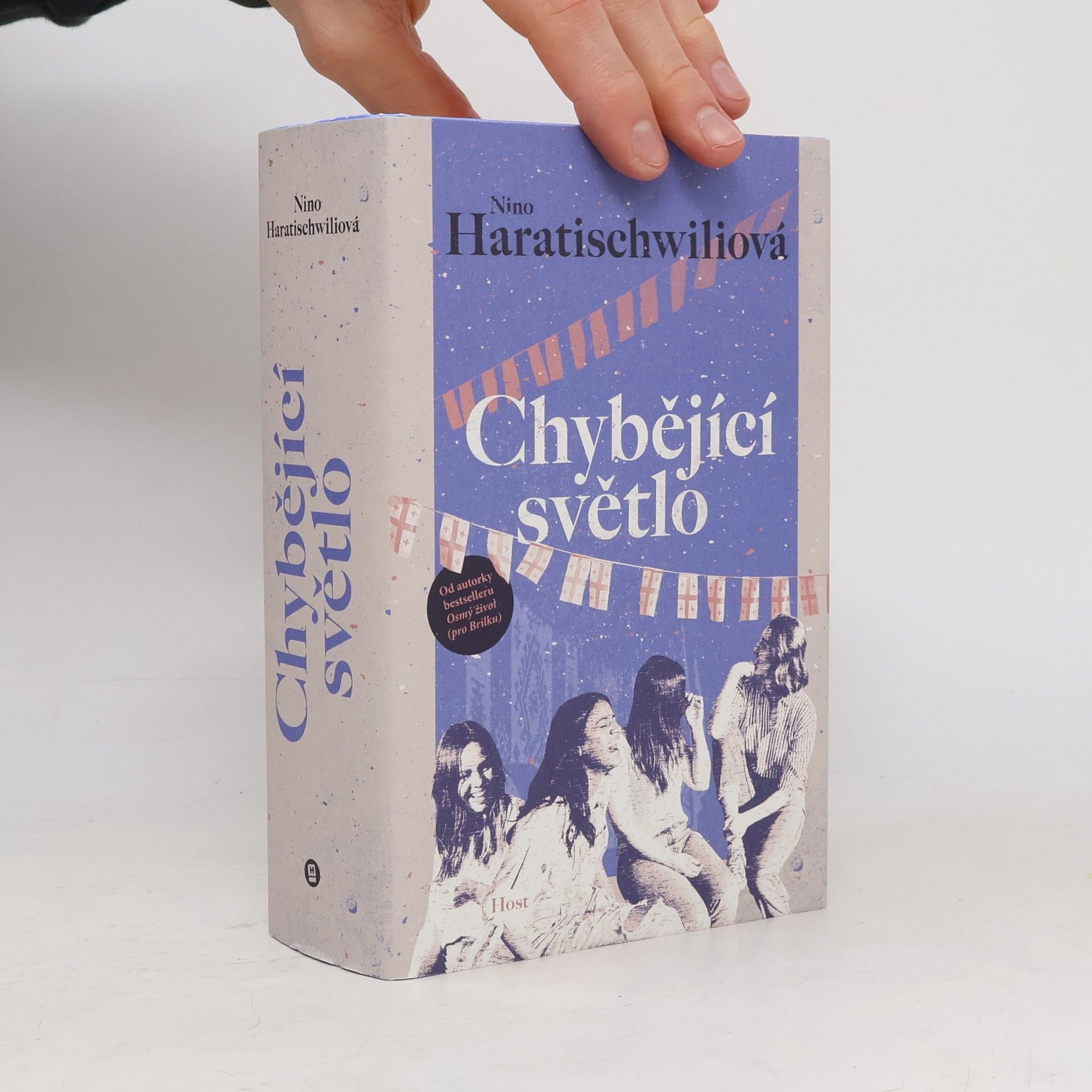 Nino Haratischwili Chybějící světlo