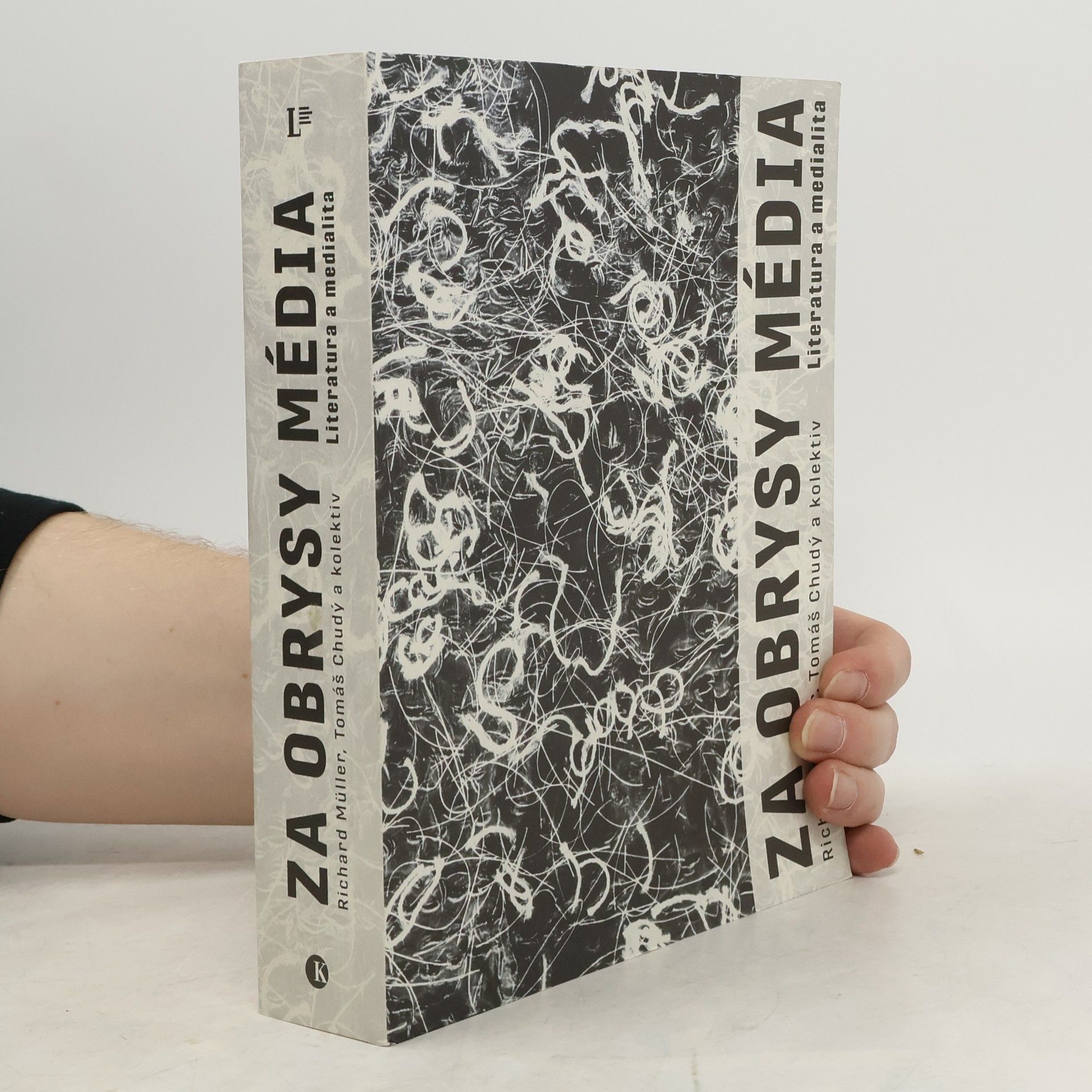 Za obrysy média: Literatura a medialita