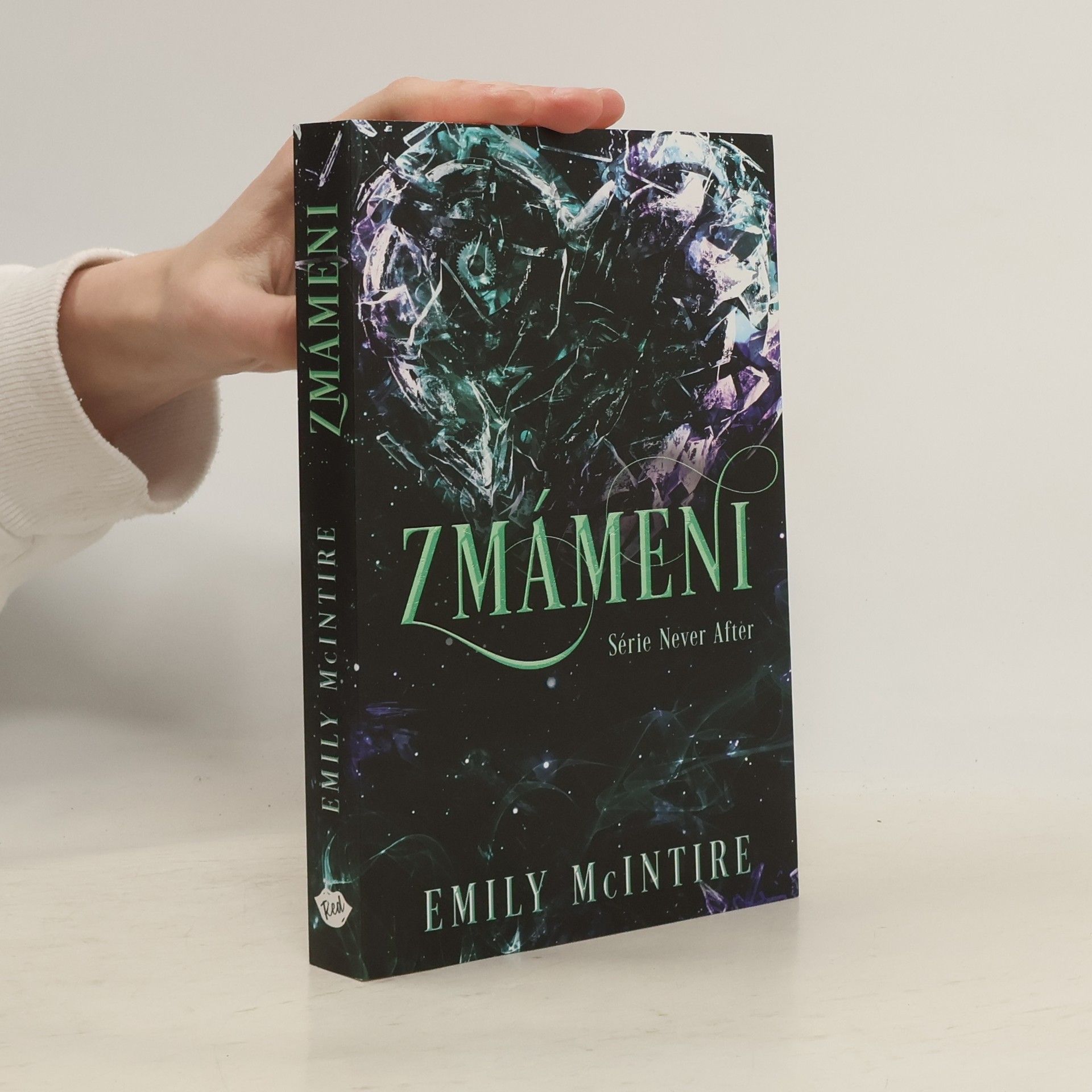 Emily McIntire Zmámeni