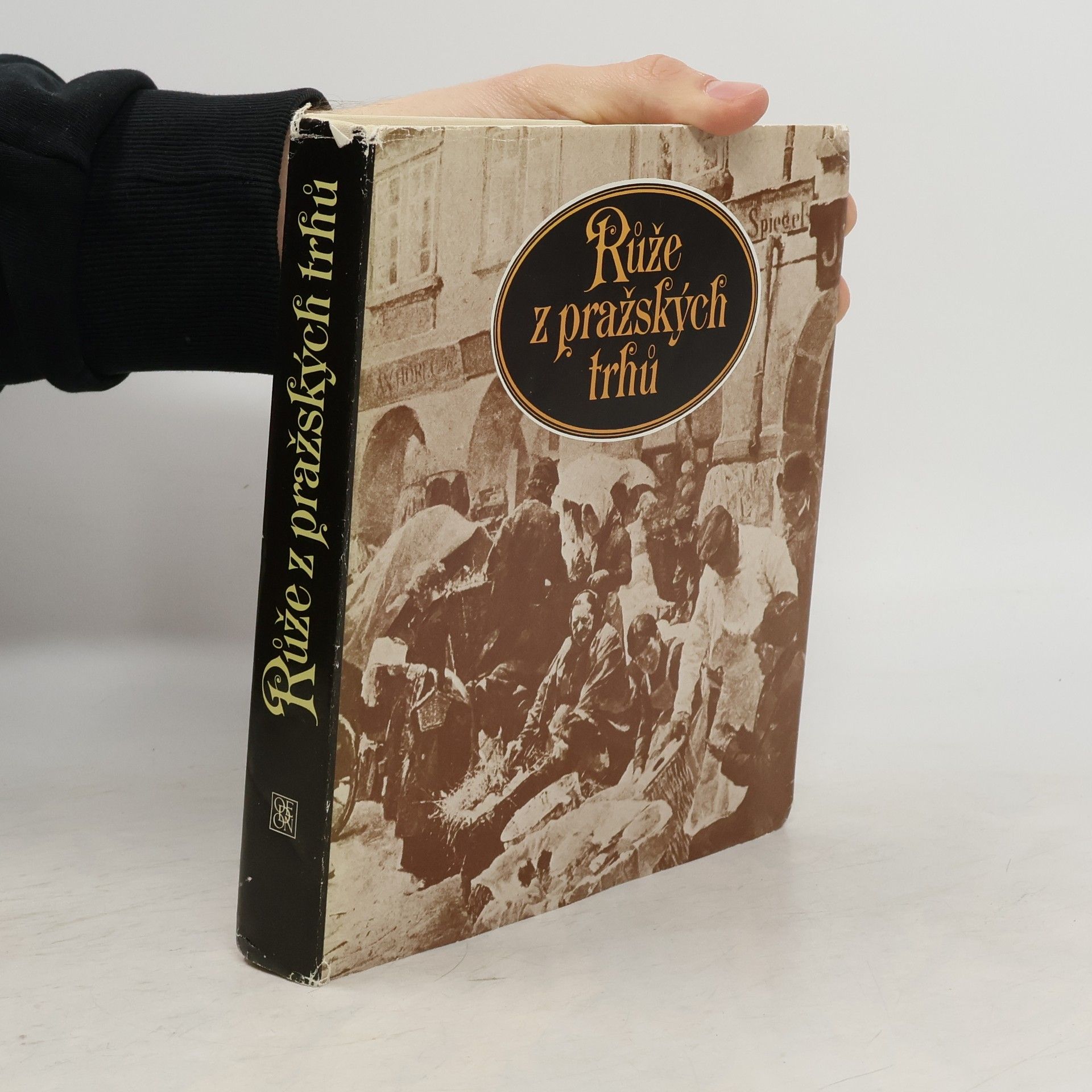 Karolina Světlá Růže z pražských trhů