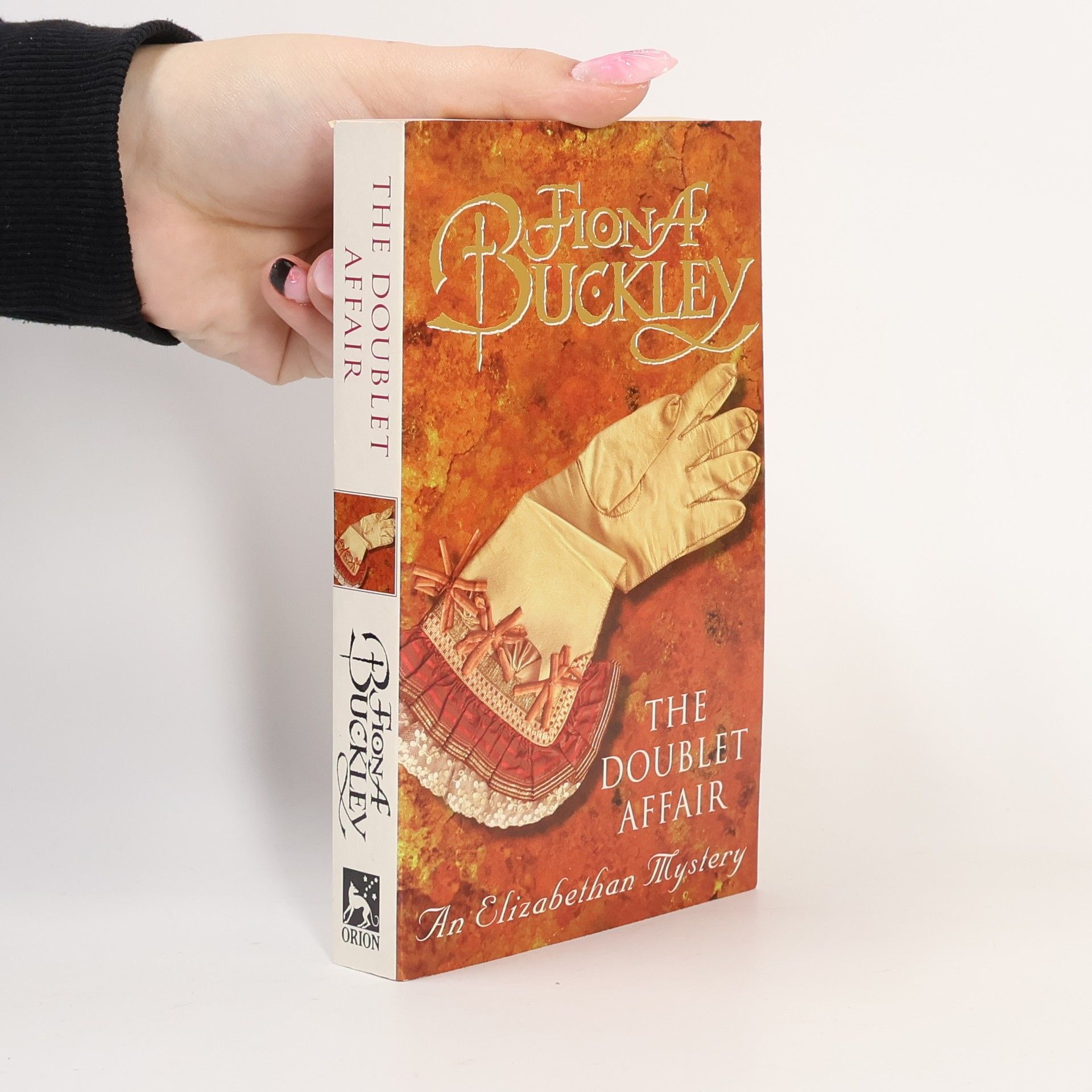 Fiona Buckley The Doublet Affair