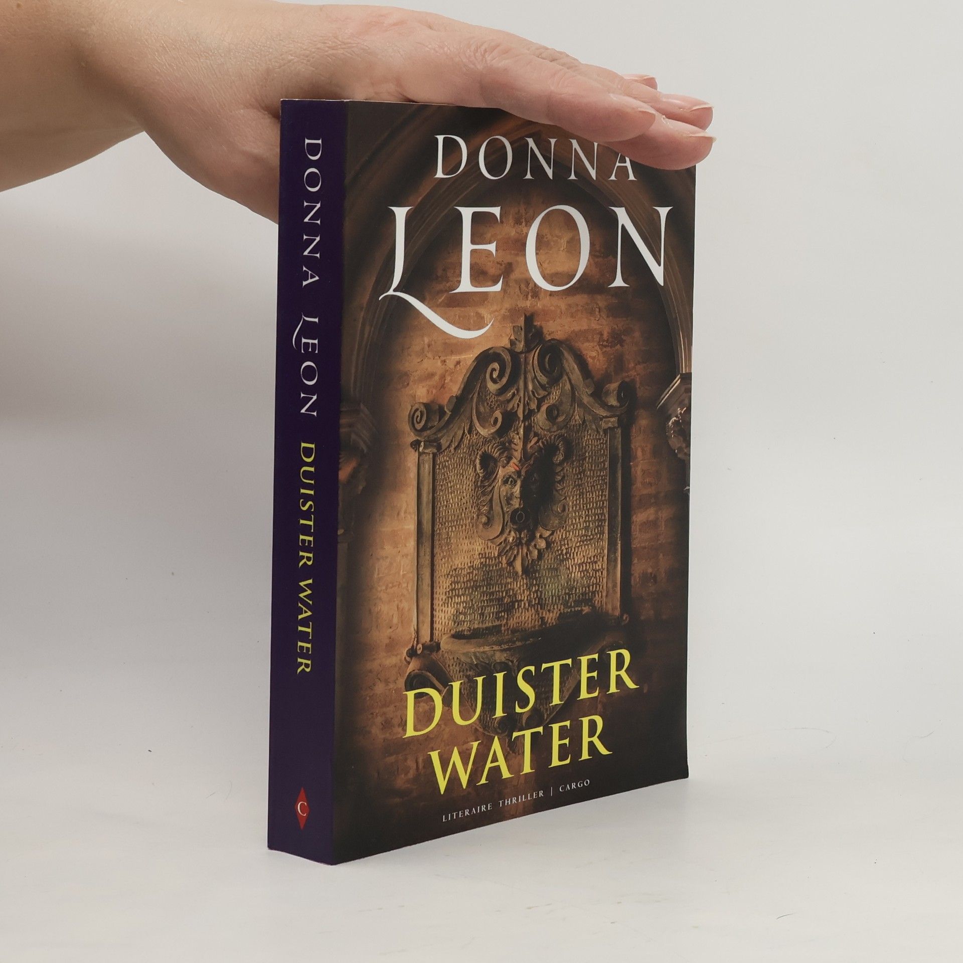 Donna Leon Duister water