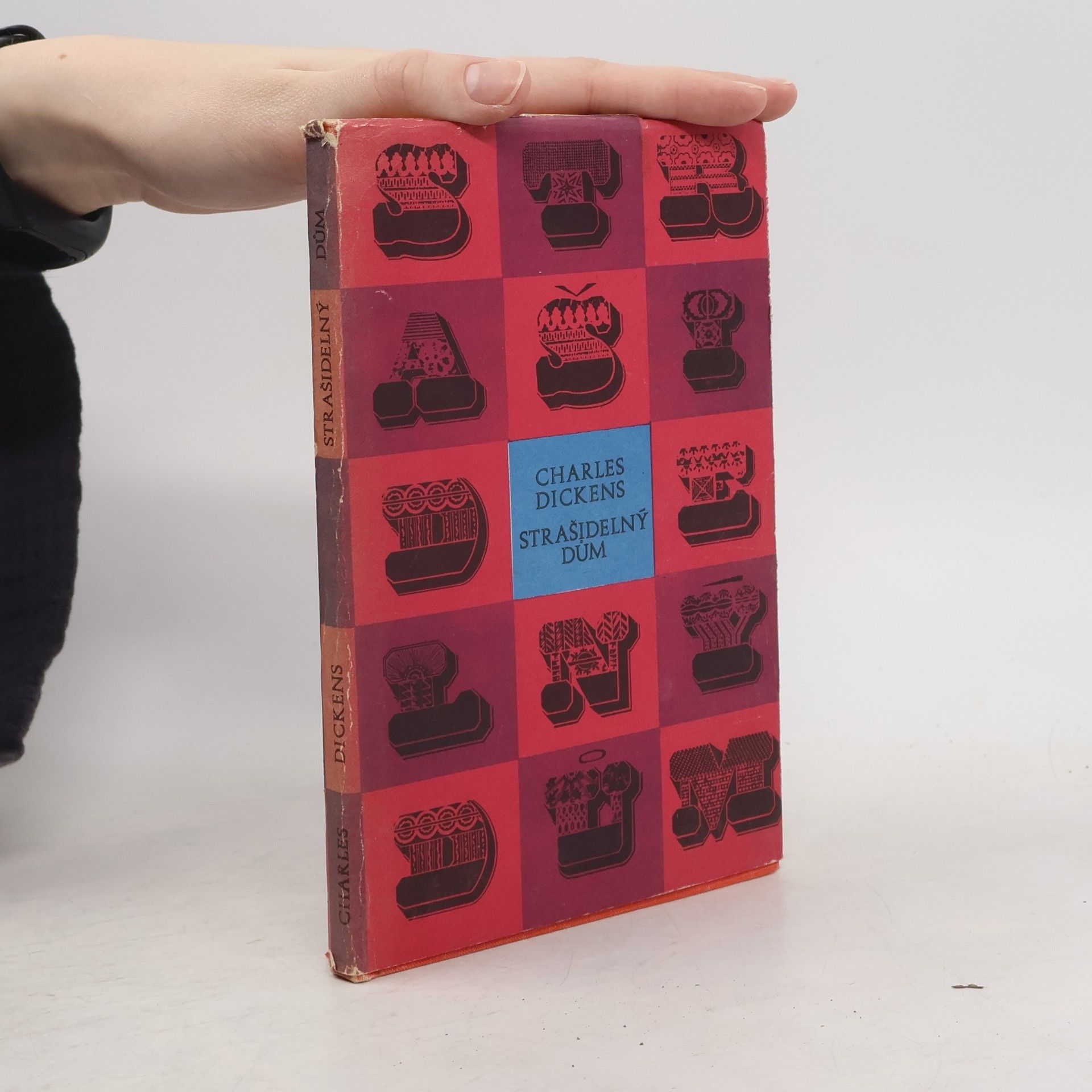 Charles Dickens Strašidelný dům