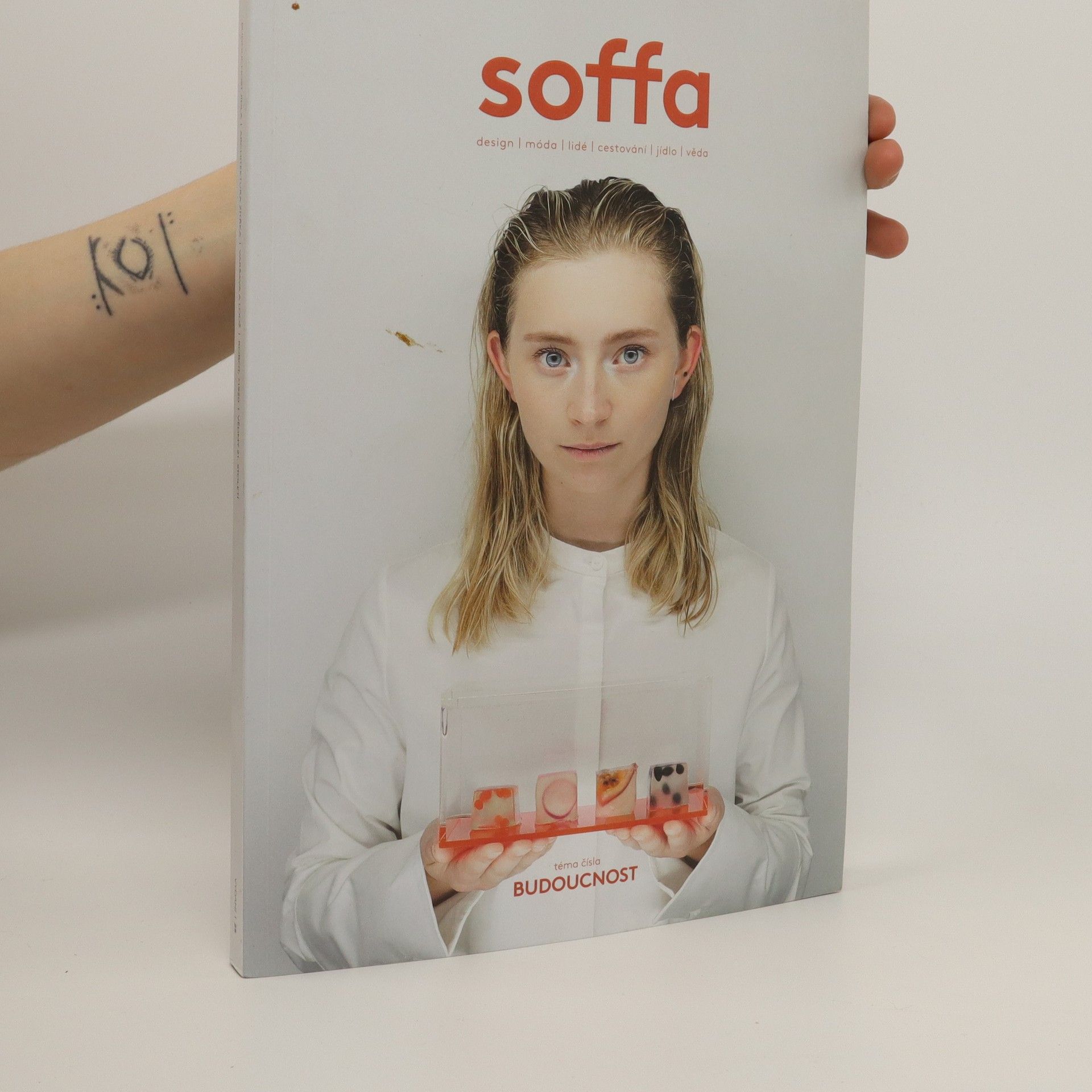 Kolektiv autorů Soffa: design, móda, lidé, cestování, jídlo, věda; téma: budoucnost (číslo 25)