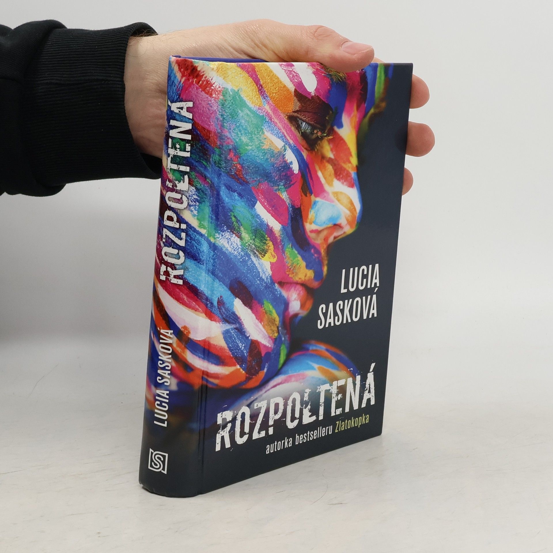 Lucia Sasková Rozpoltená