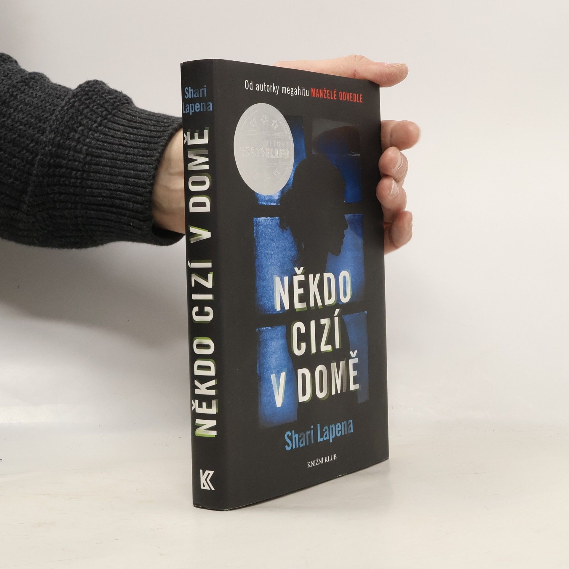 Shari Lapena Někdo cizí v domě