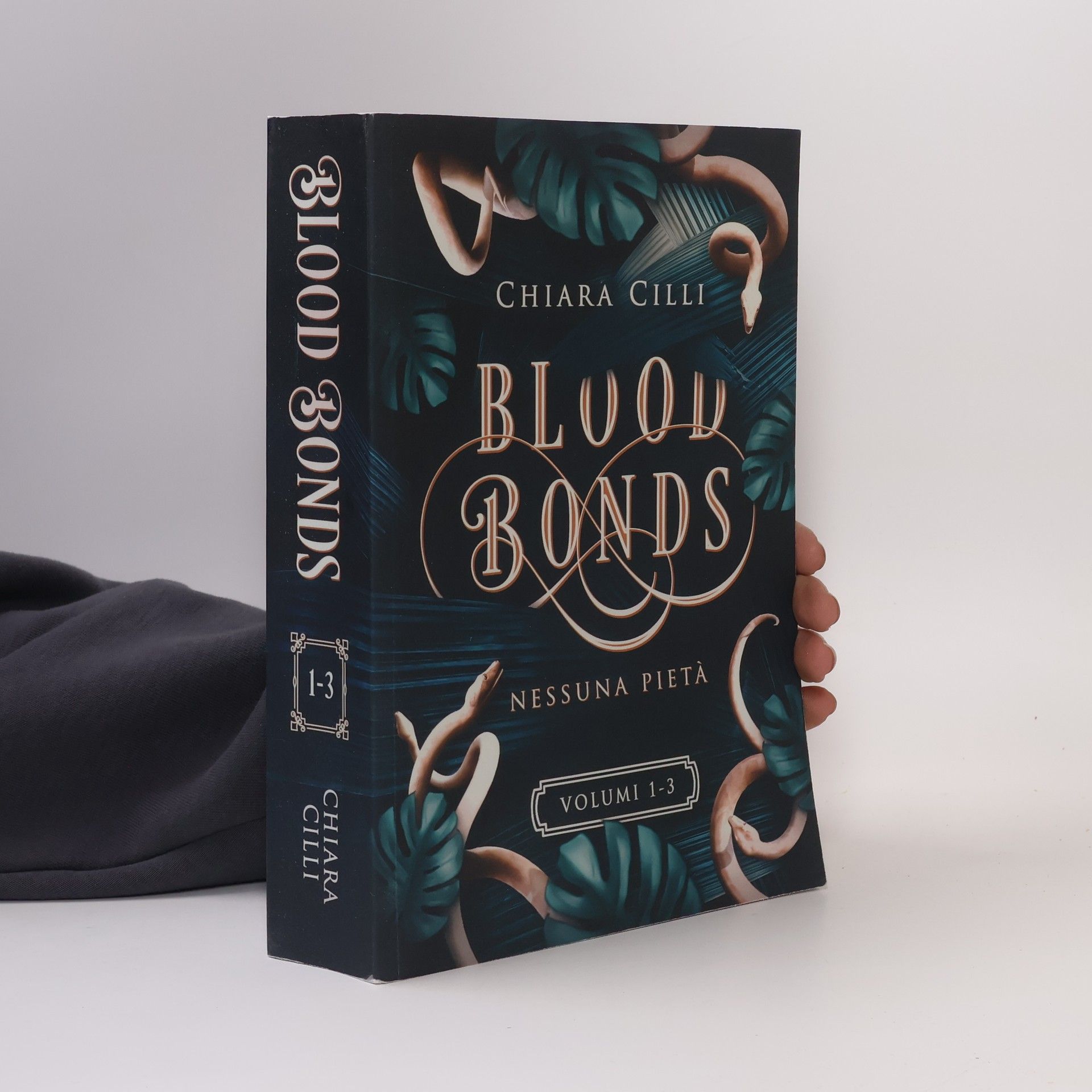 Blood Bonds. Volumi 1-3