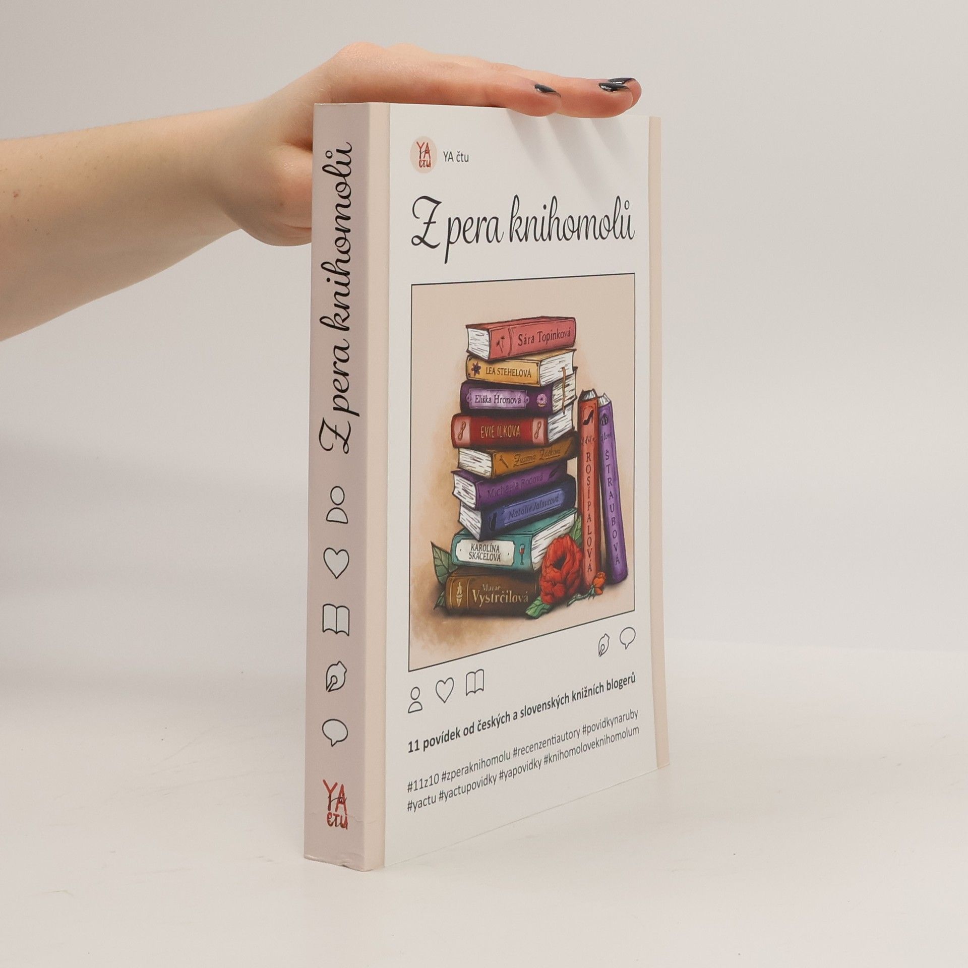 Kolektiv autorů Z pera knihomolů