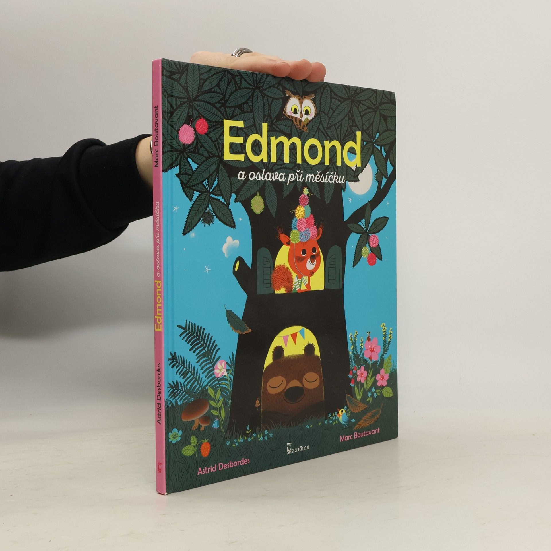 Edmond a oslava při měsíčku