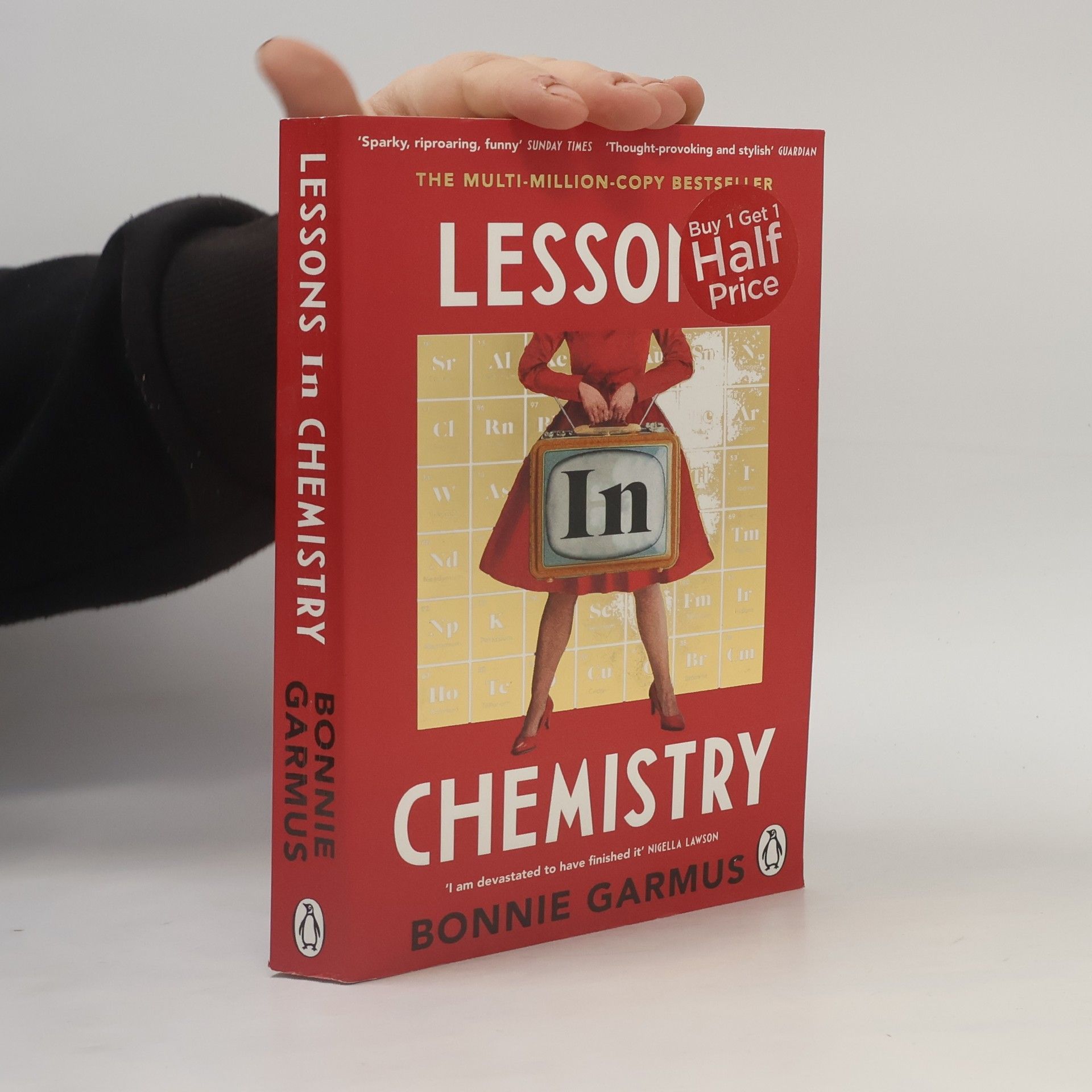 Bonnie Garmus Lessons In Chemistry