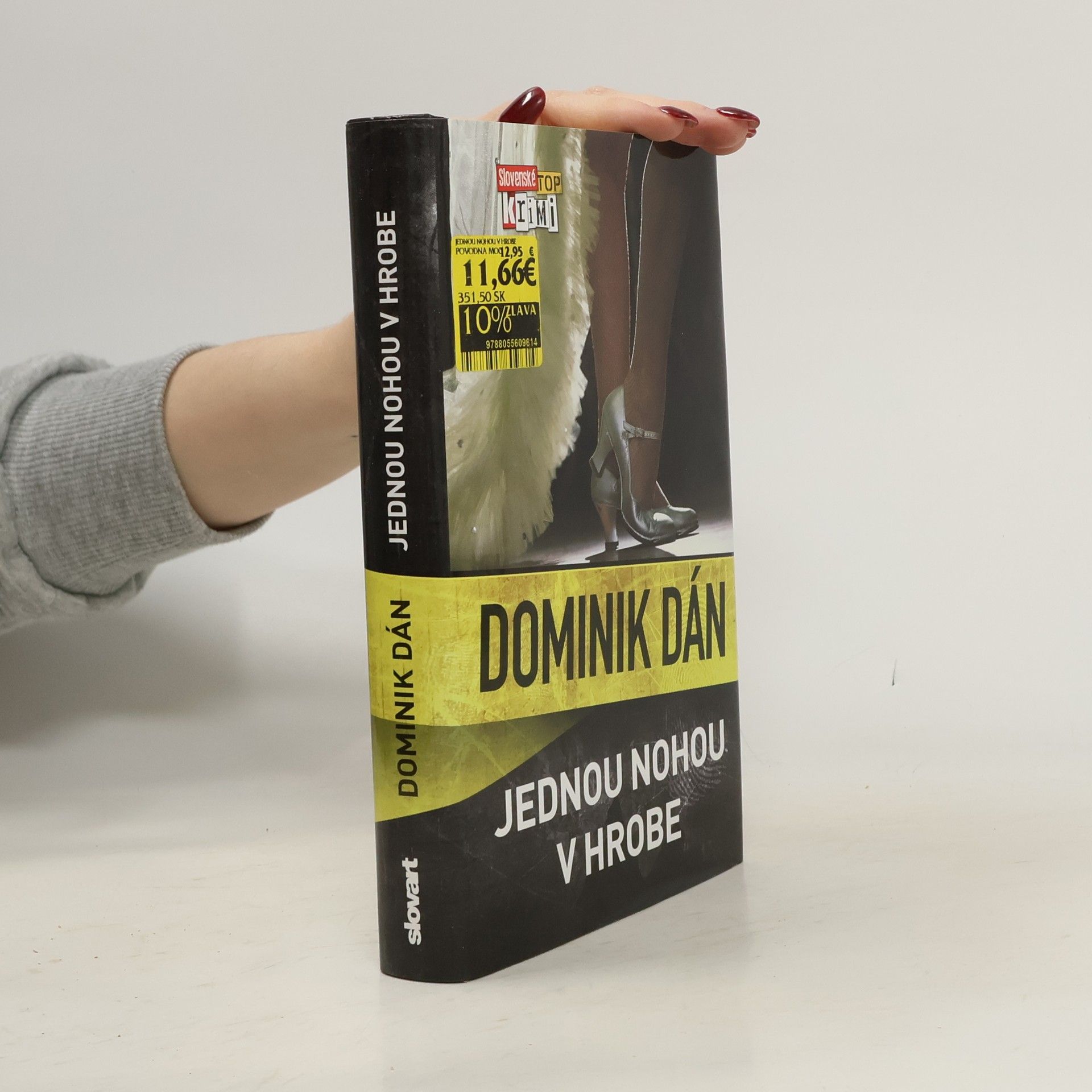 Dominik Dán Jednou nohou v hrobe