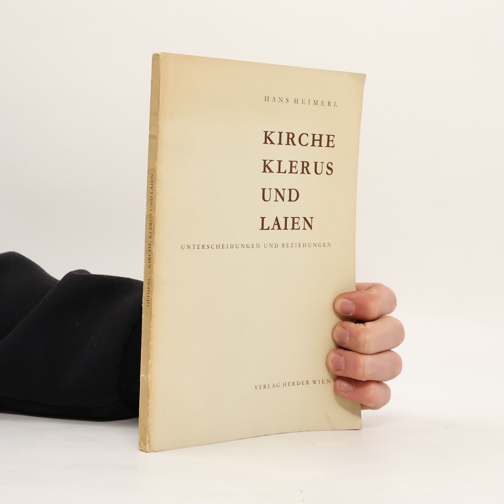 Kirche, Klerus und Laien