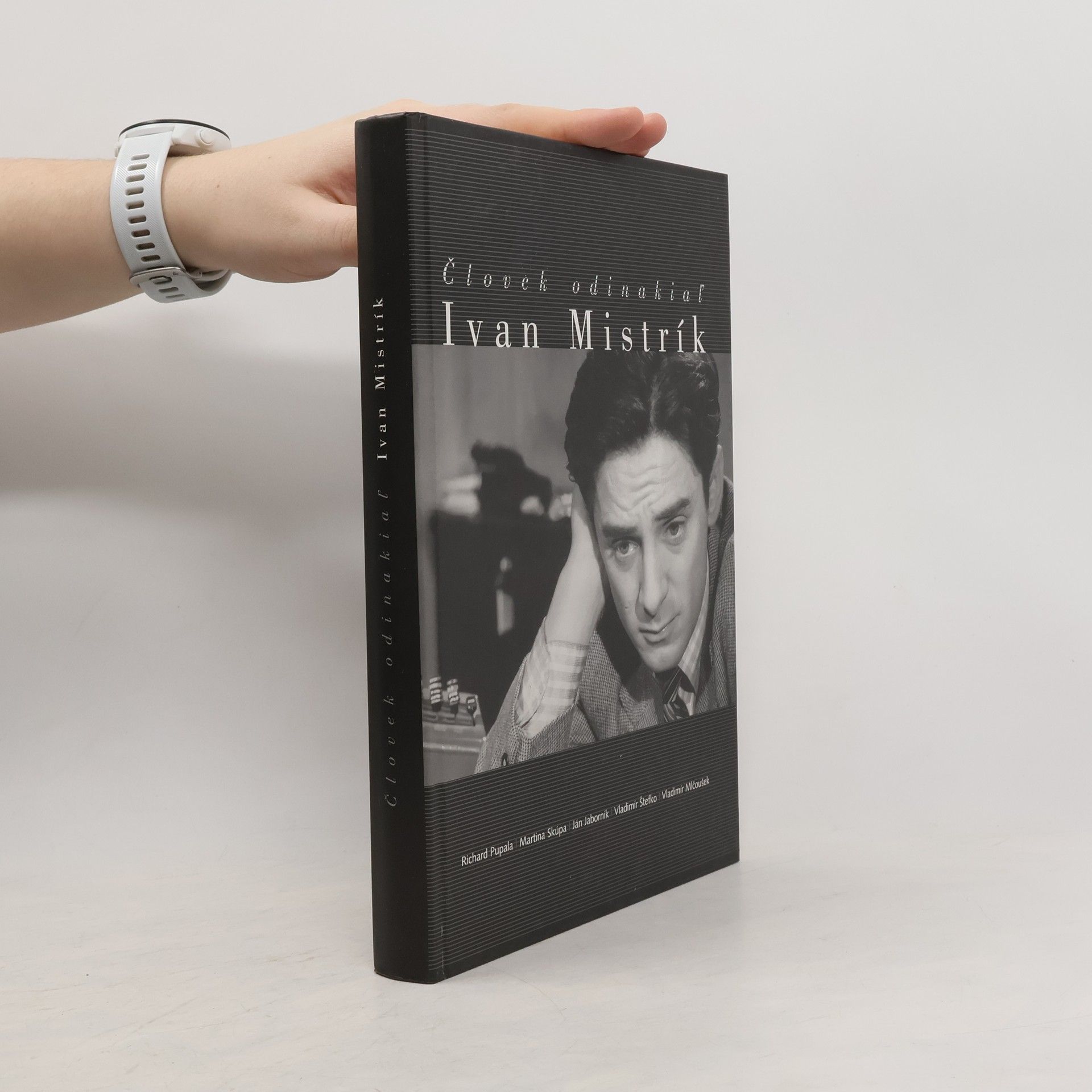Ľubica Orechovská Človek odinakiaľ. Ivan Mistrík