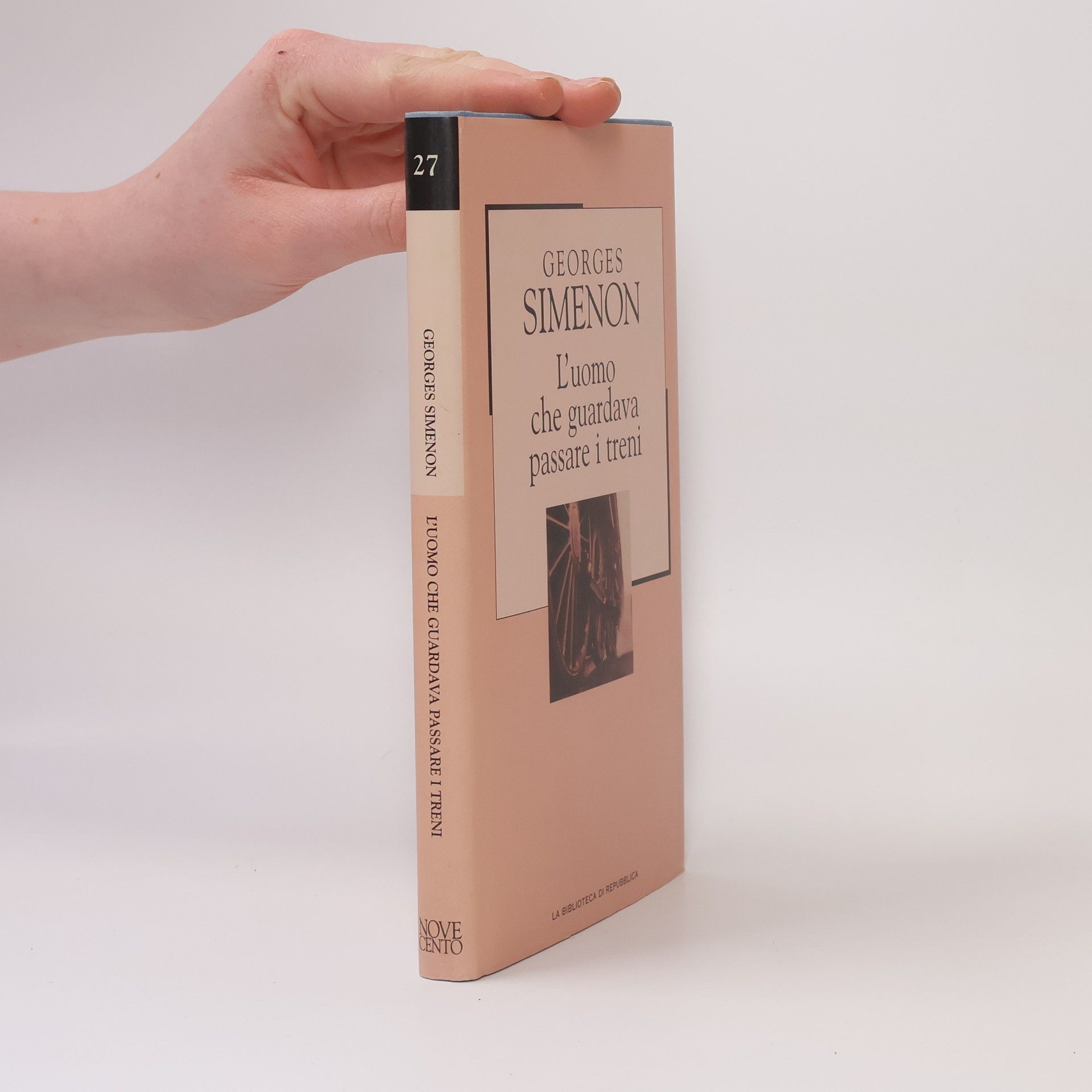 Georges Simenon L'uomo che guardava passare i treni
