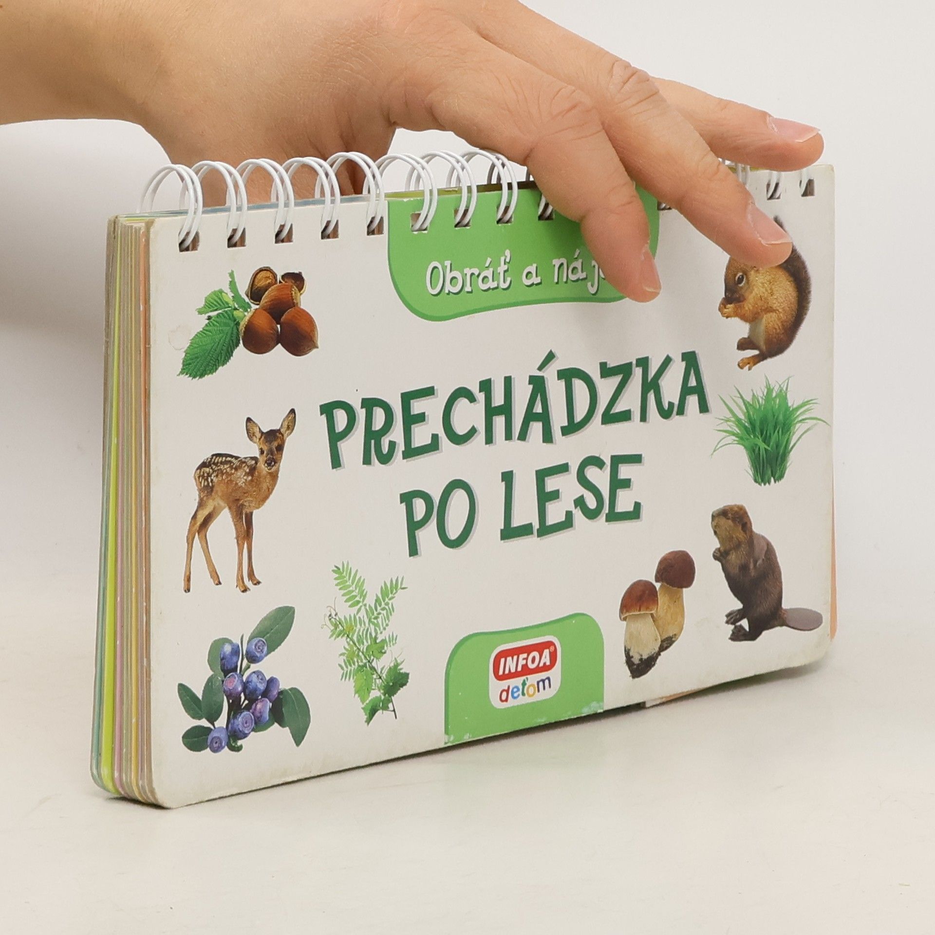 AA.VV. Prechádzka po lese