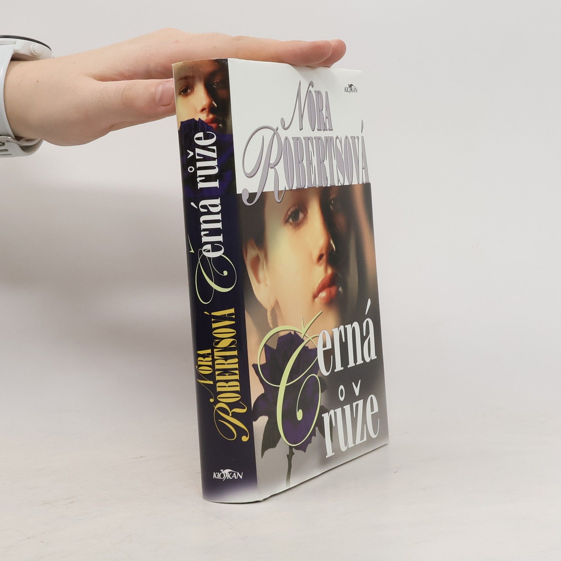 Nora Roberts Černá růže