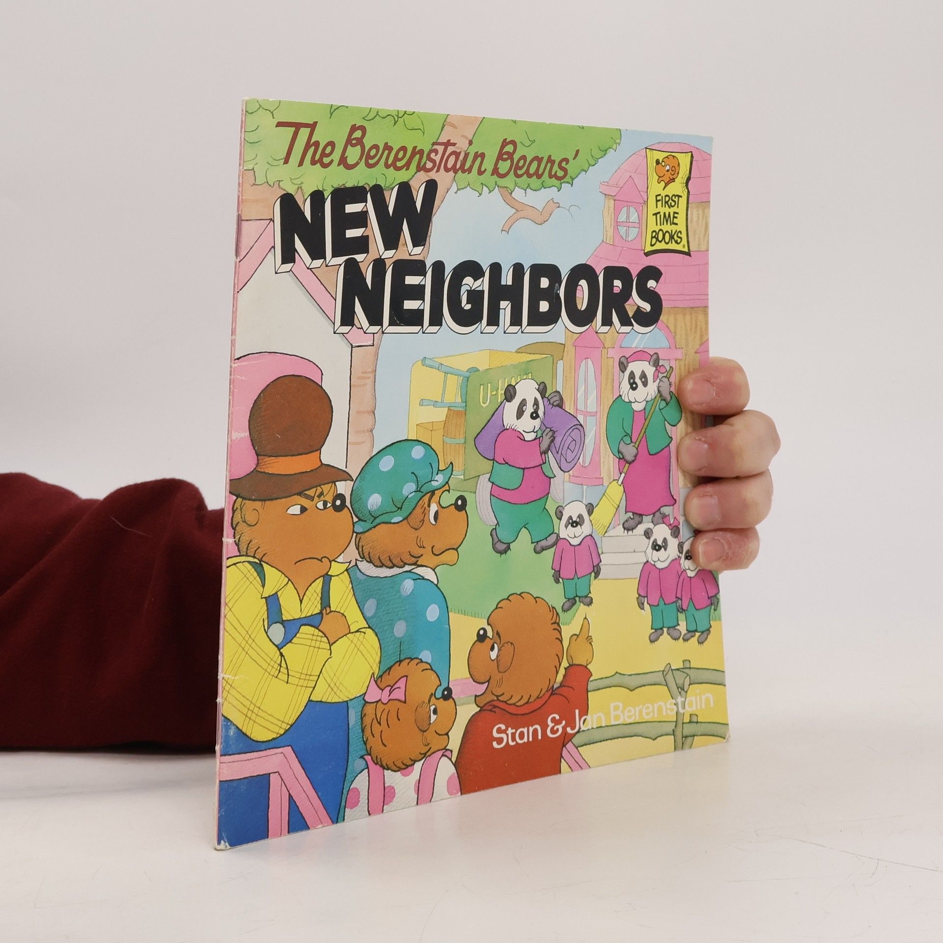 Stan Berenstain Berenstain Bears' New Neighbors  Stan Berenstain