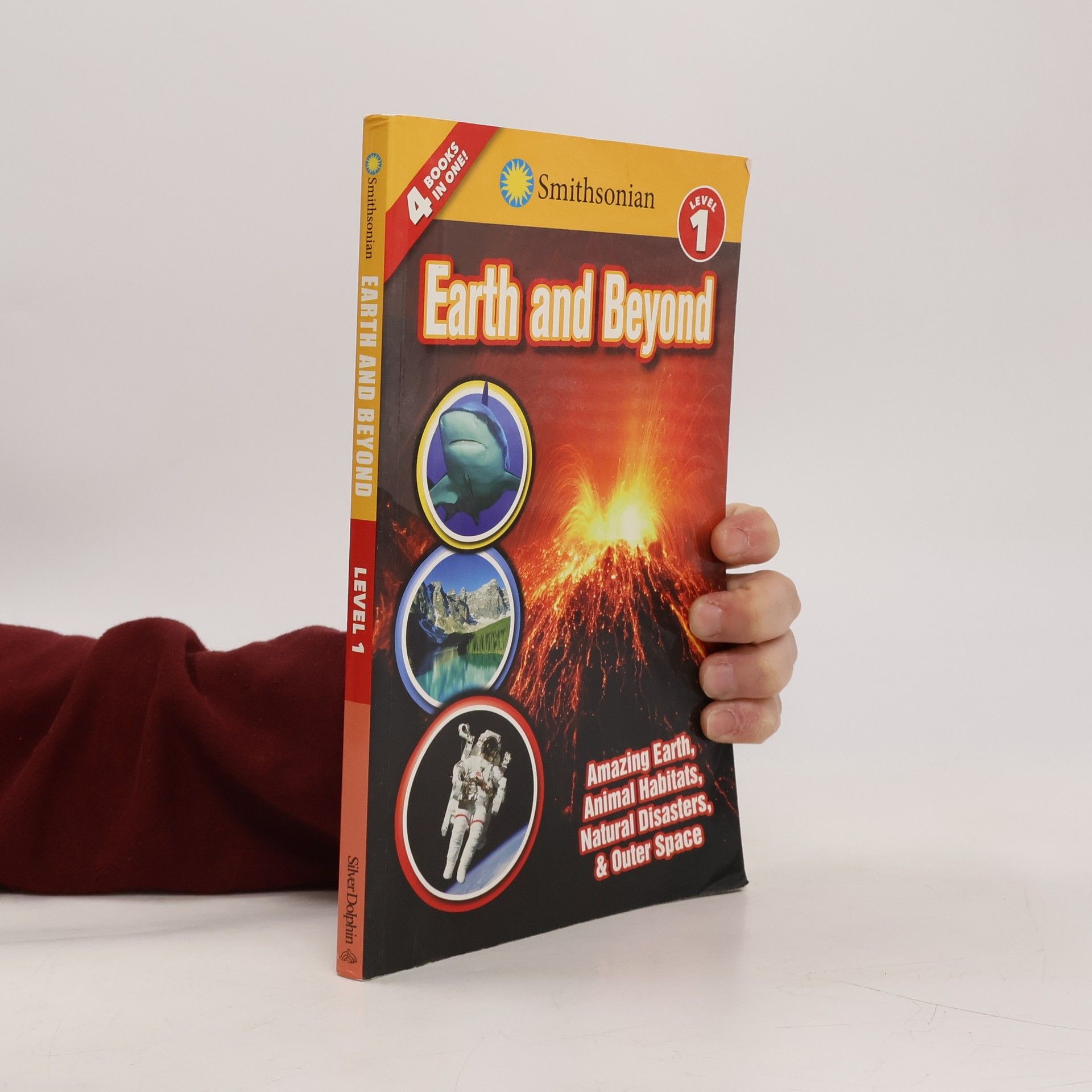 Courtney Acampora Smithsonian Readers Earth and Beyond Level 1