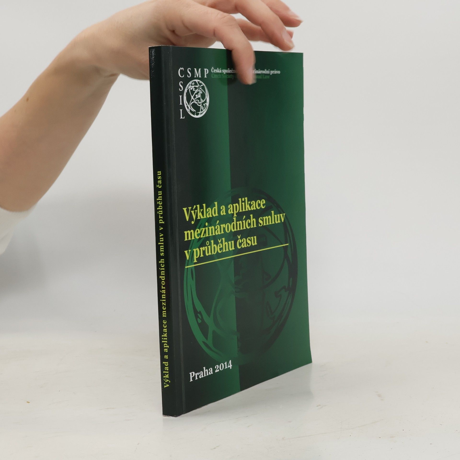 Výklad a aplikace mezinárodních smluv v průběhu času