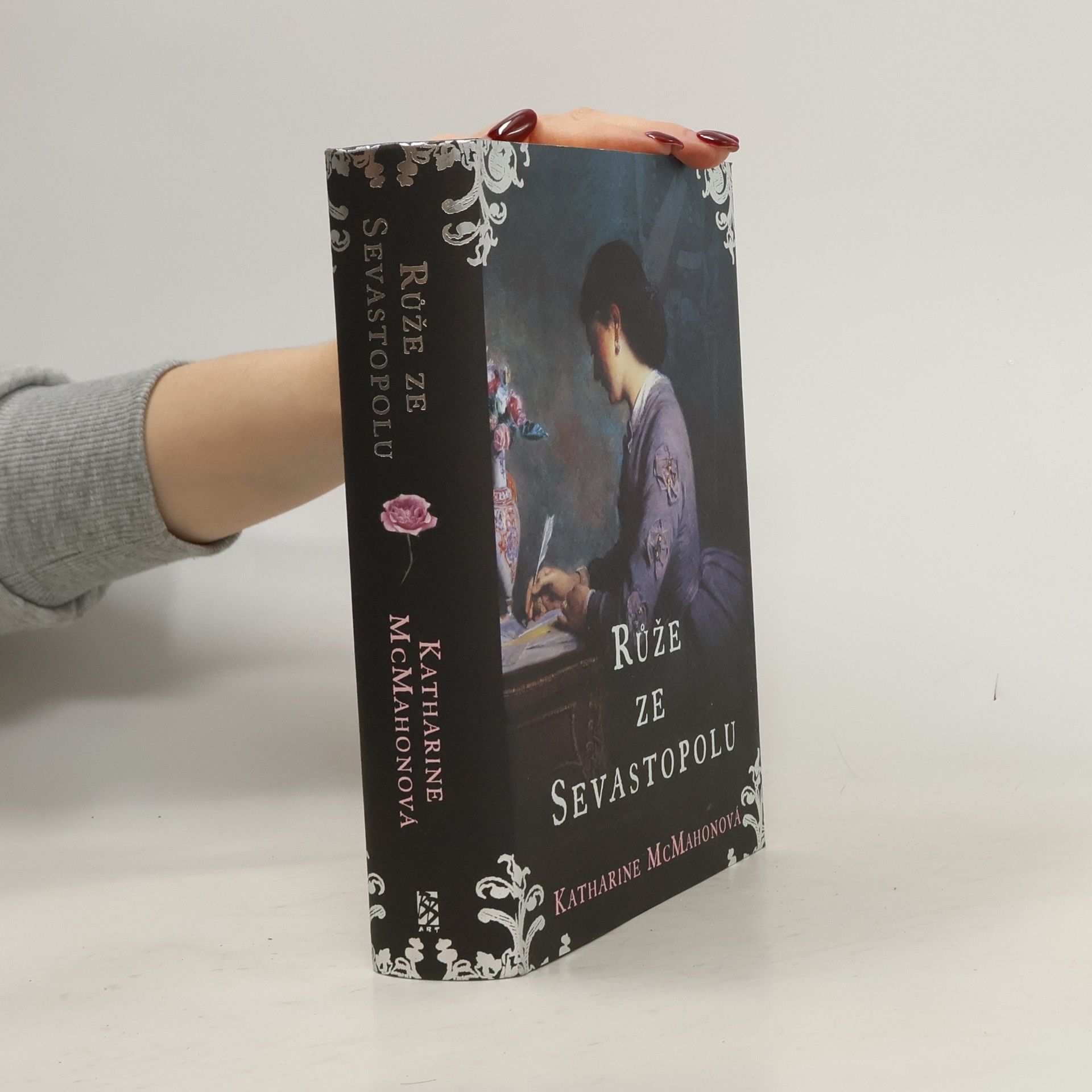 Katharine McMahon Růže ze Sevastopolu