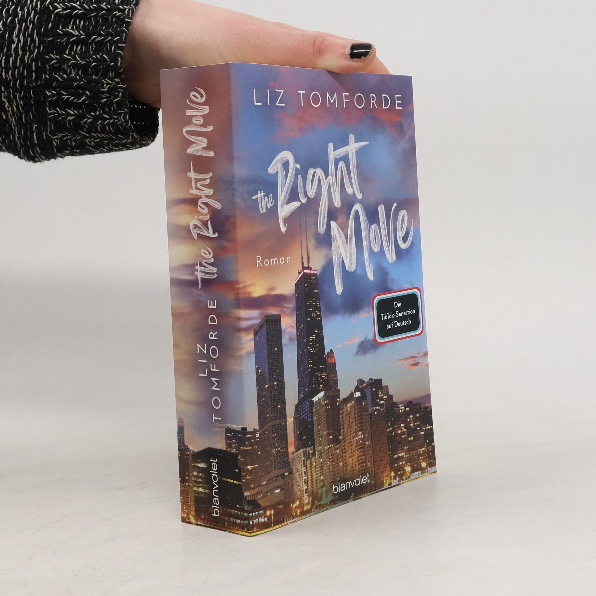 Liz Tomforde The Right Move