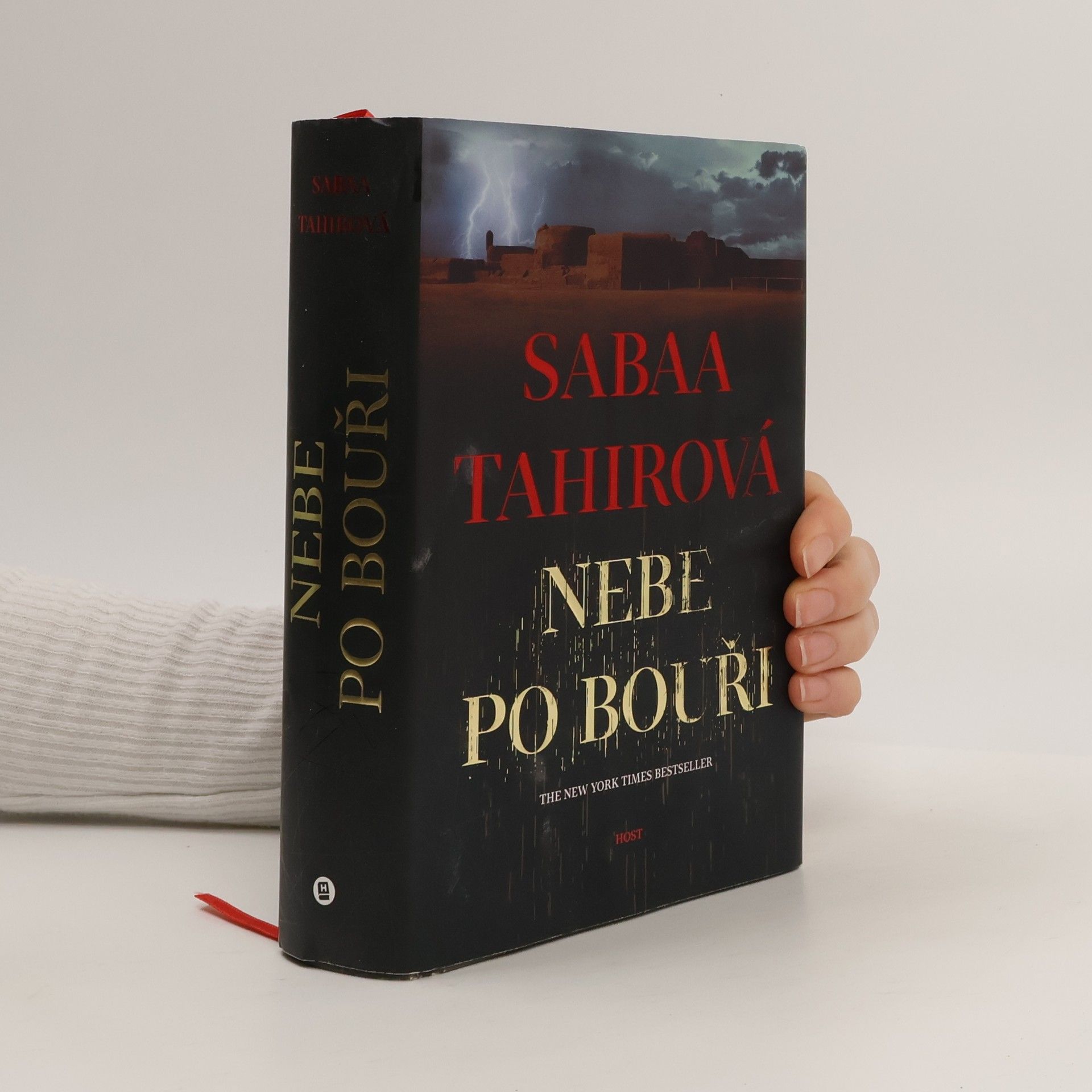 Sabaa Tahir Nebe po bouři