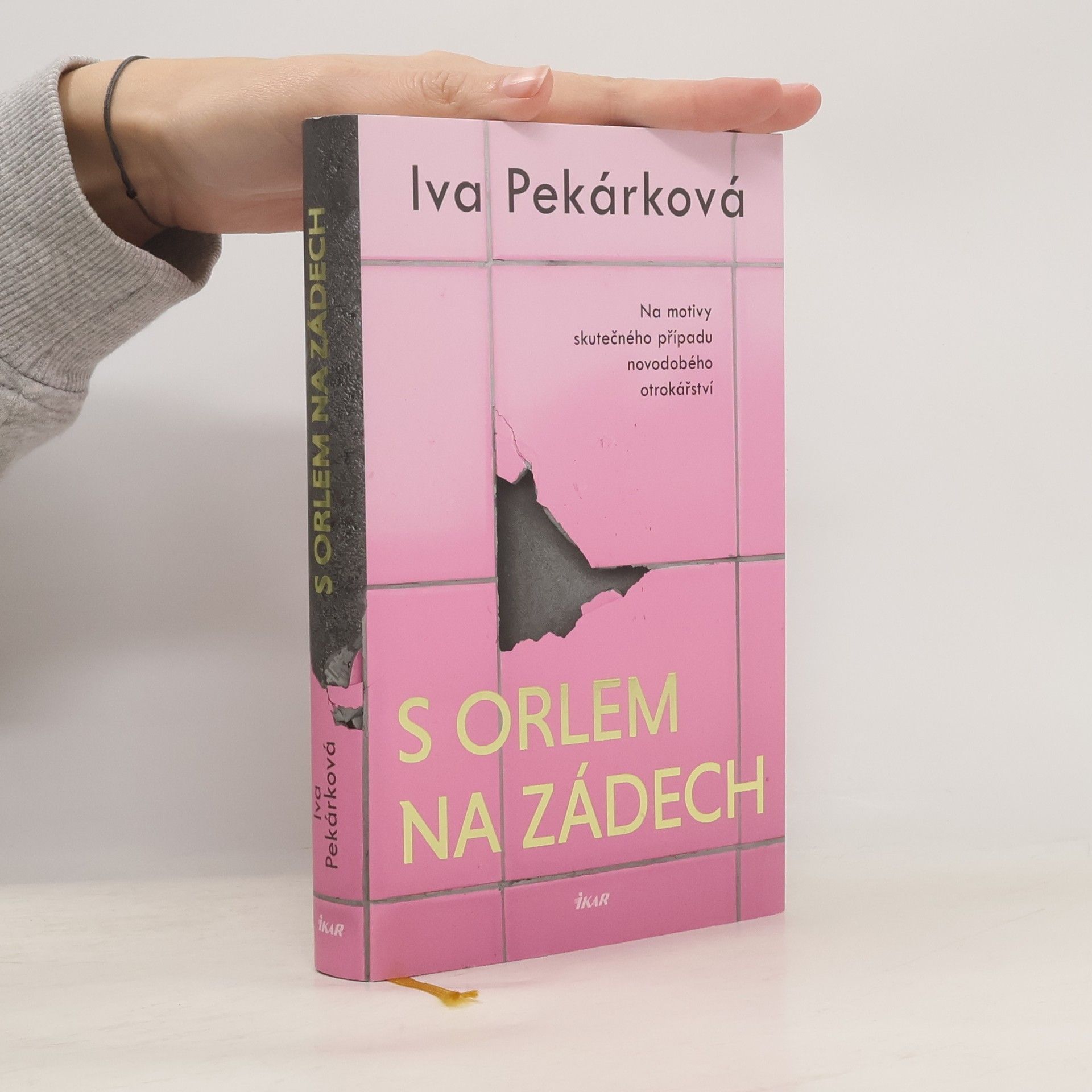 Iva Pekárková S orlem na zádech