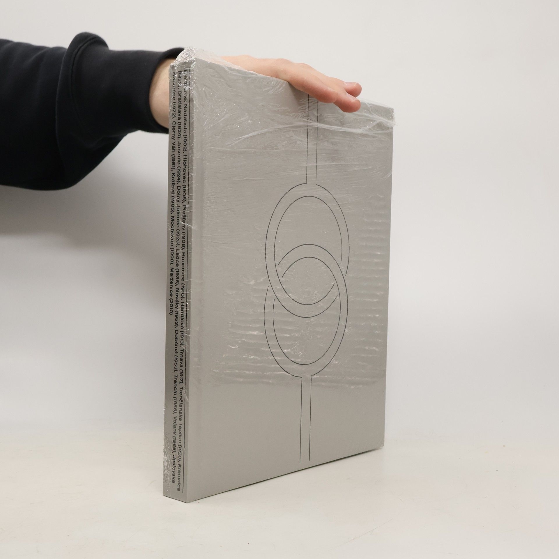 AA.VV. Čierné diery: Elektrárne