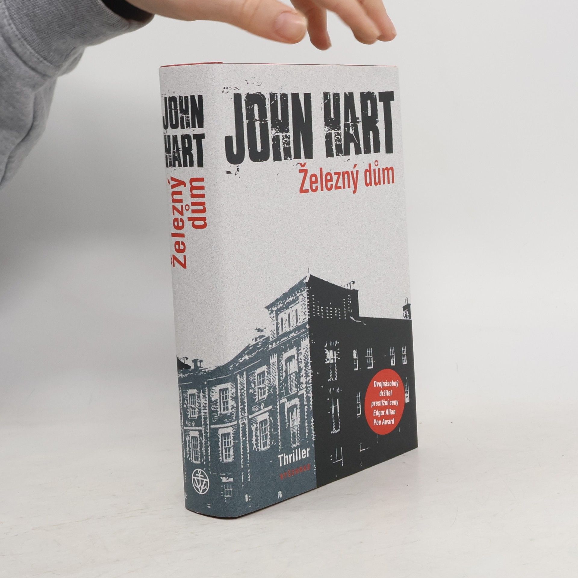 John Hart Železný dům