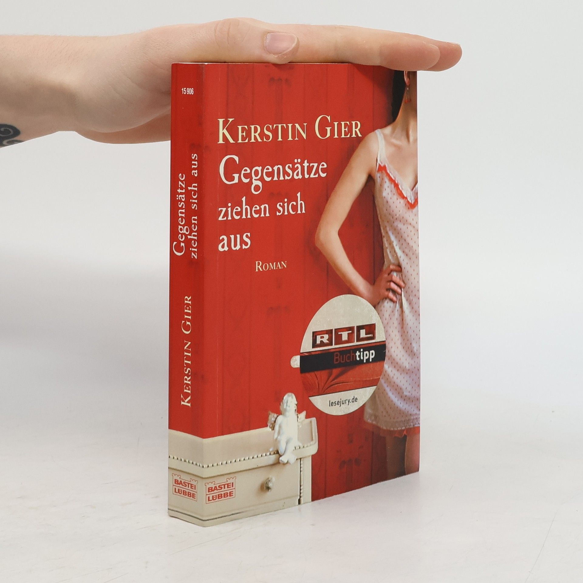 Gegensätze ziehen sich aus