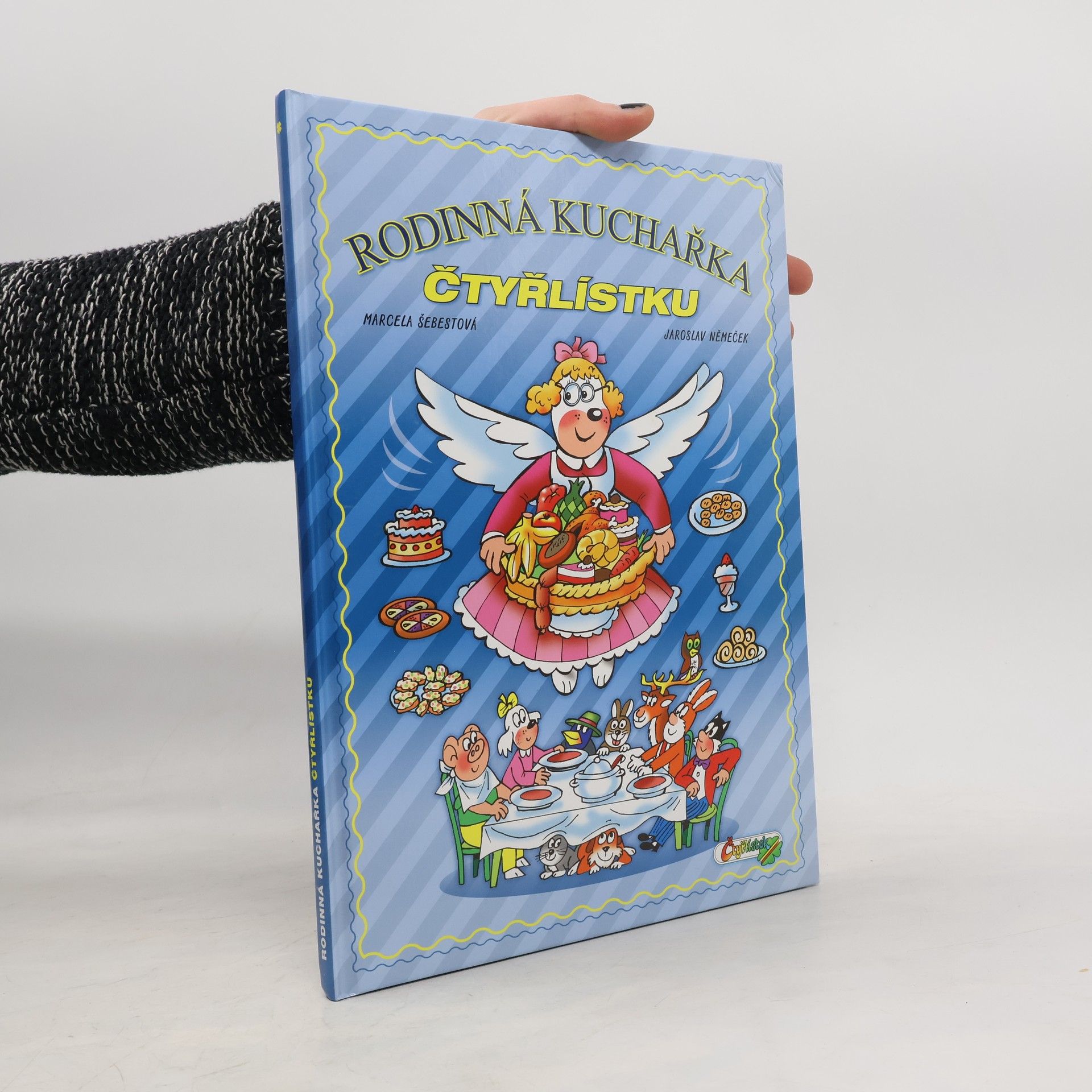 Rodinná kuchařka Čtyřlístku