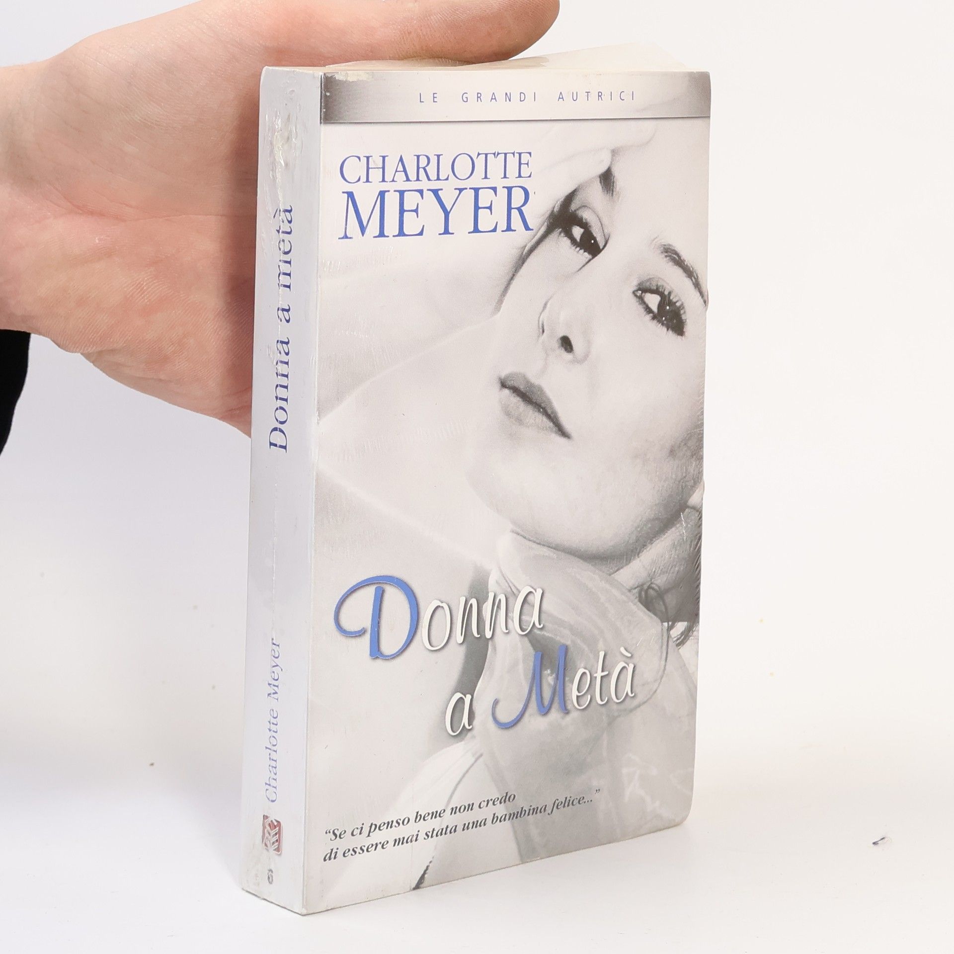 Charlotte Meyer  Donna a metà