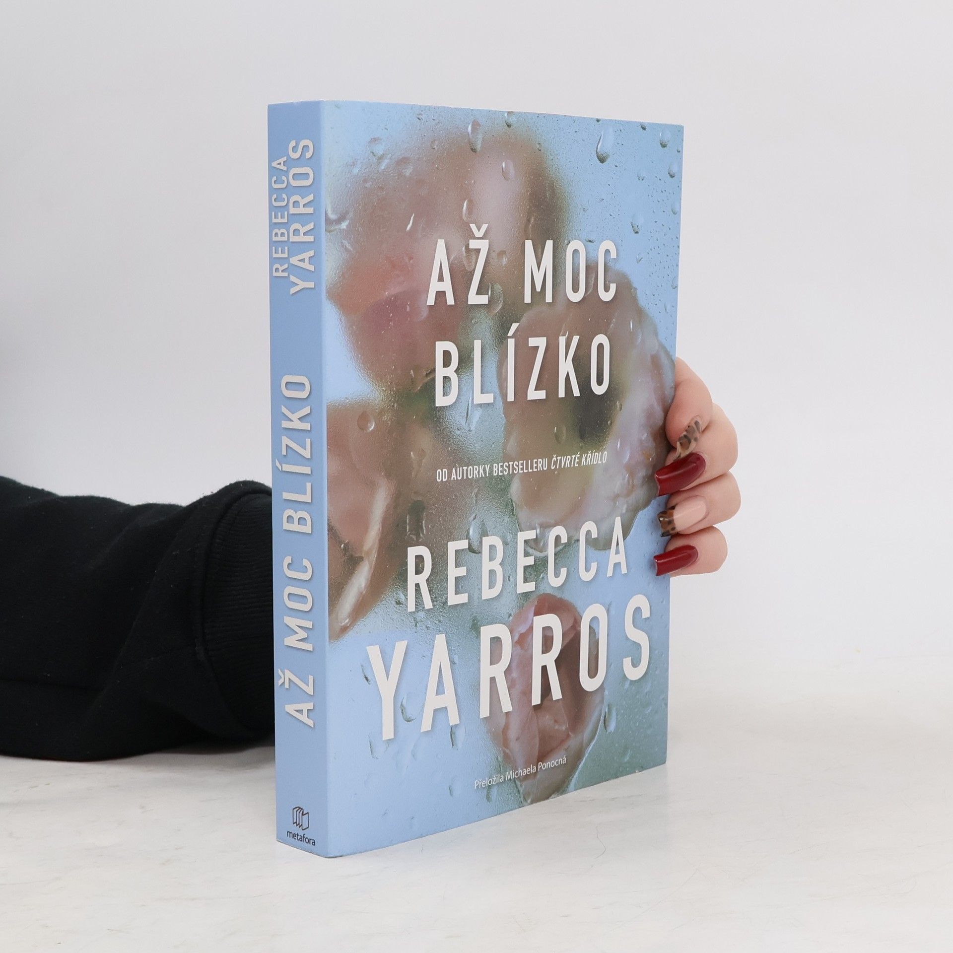 Rebecca Yarros Až moc blízko